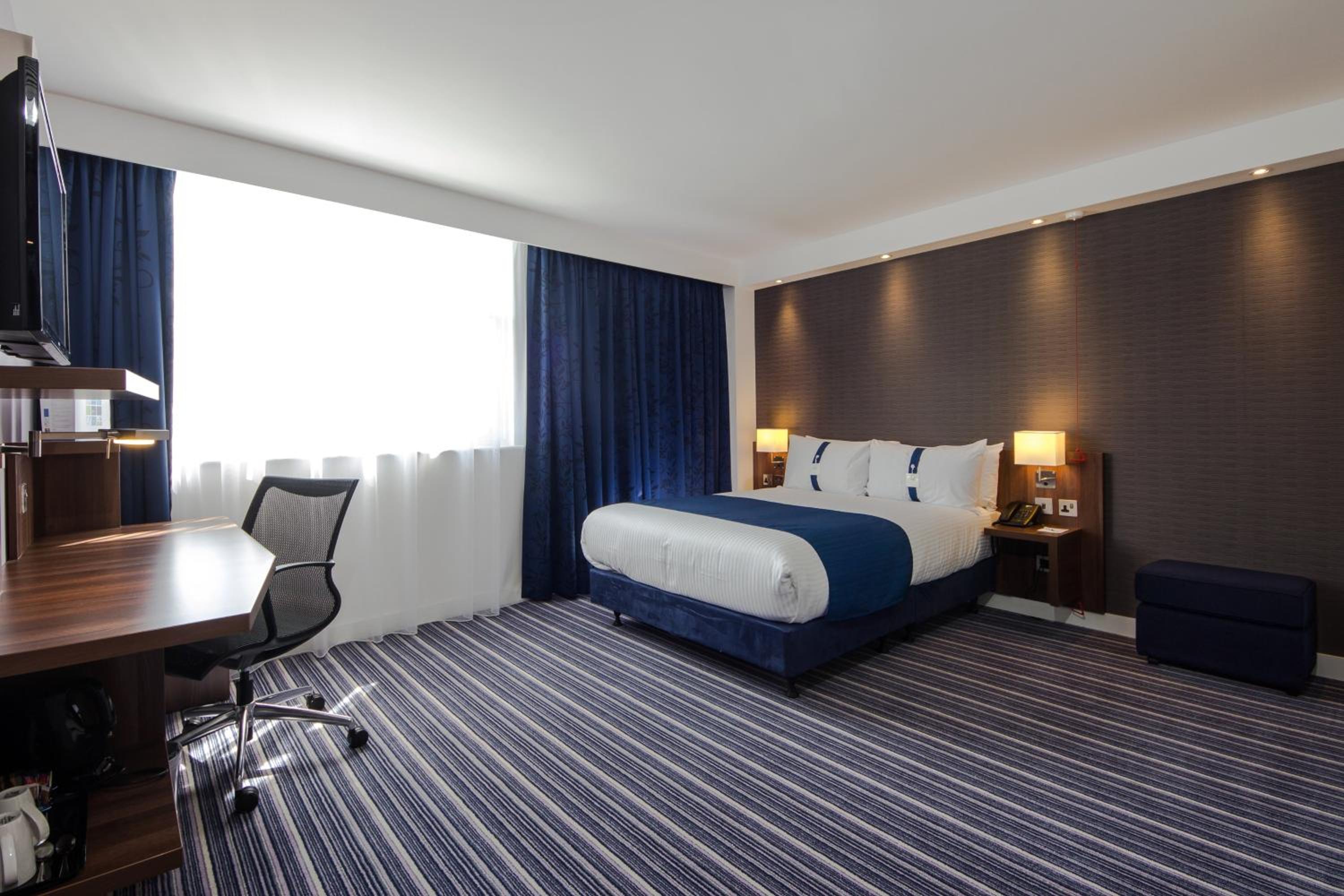 Standard Double Room with Single Sofa Bed and Free Hot Breakfast