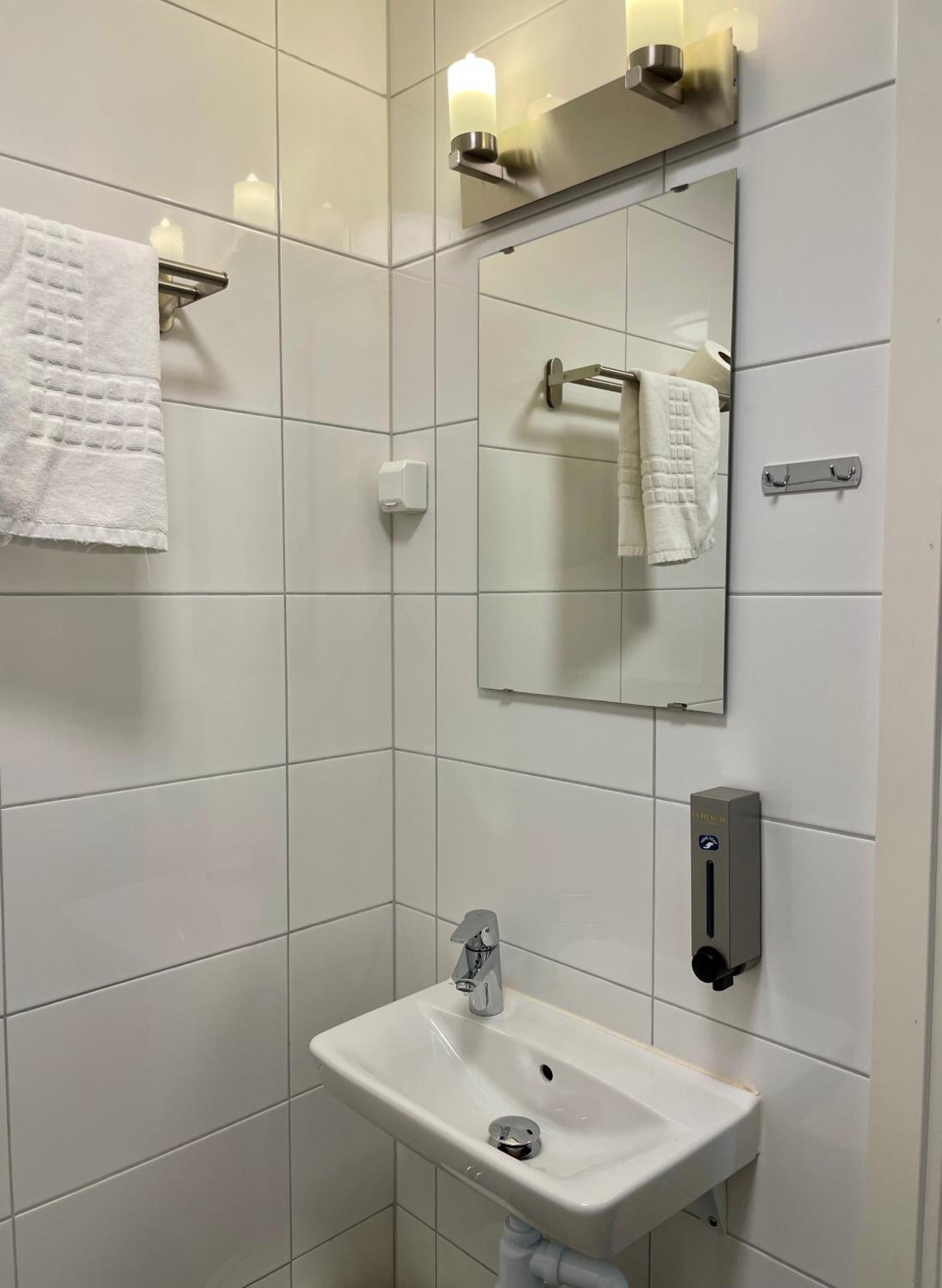 Triple Room - Photo 10