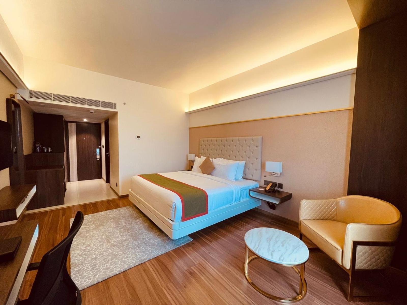 Standard Double Room - Photo 5