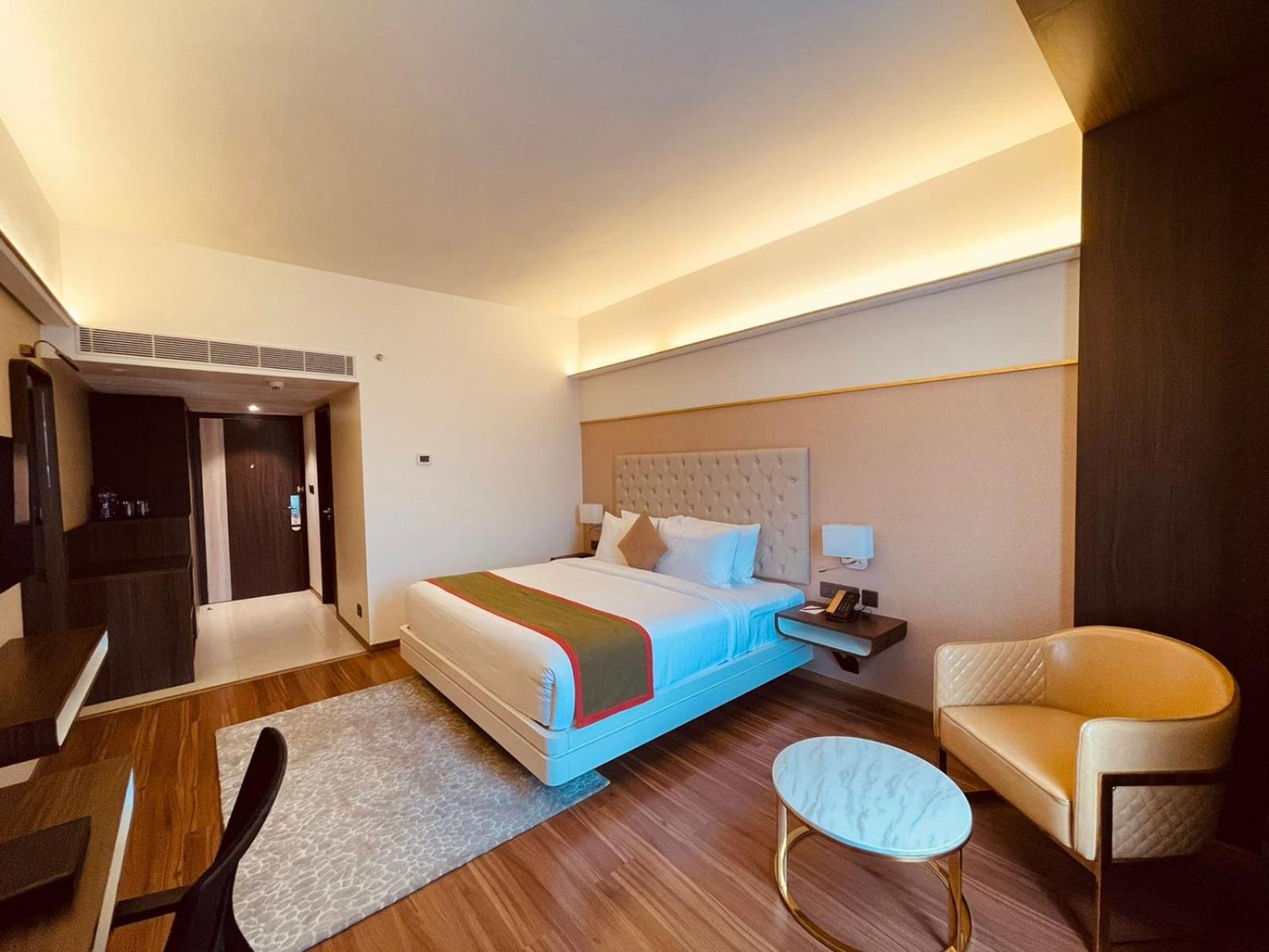 Standard Double Room - Photo 3