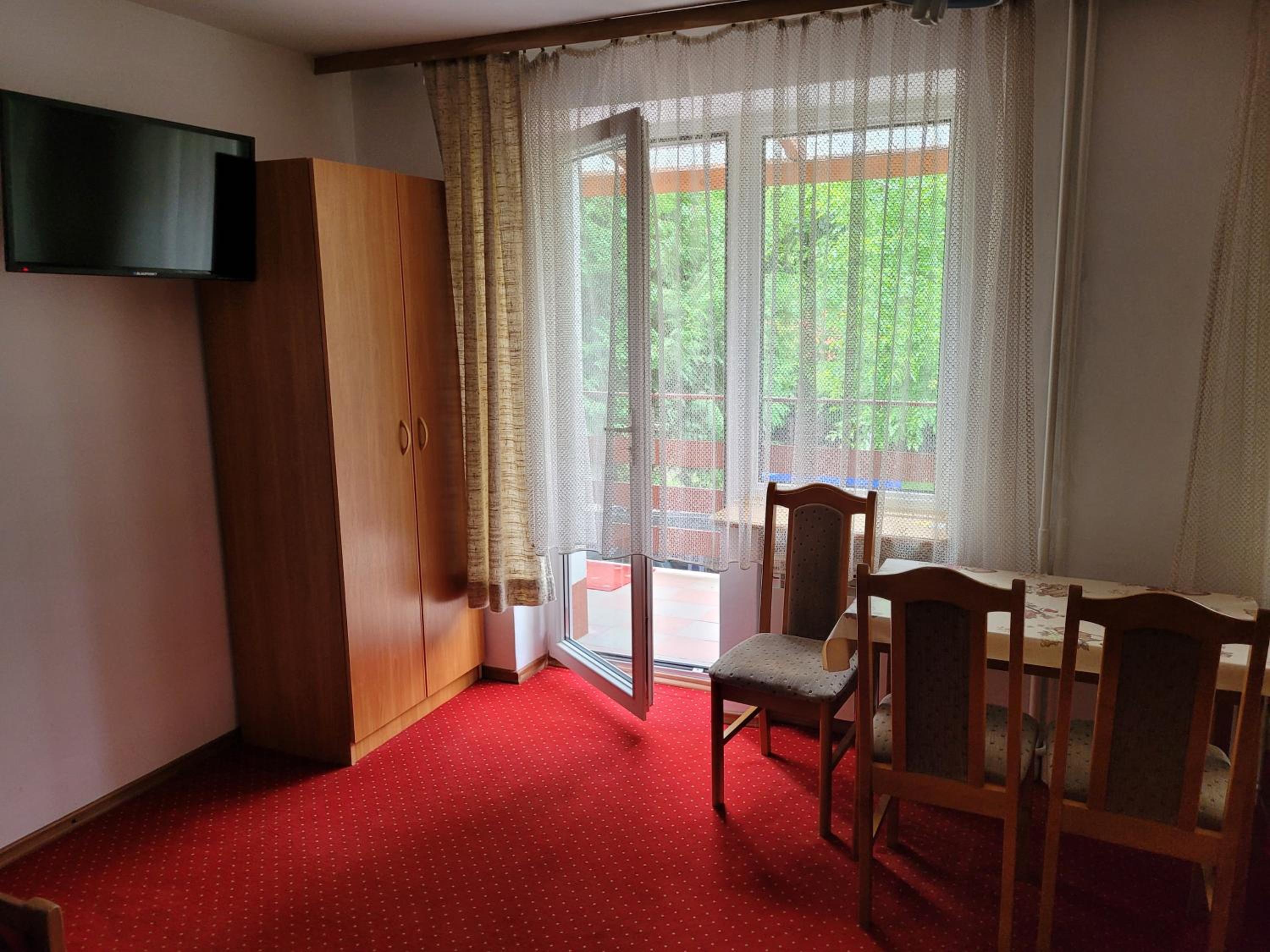 Quadruple Room with Terrace photo 3