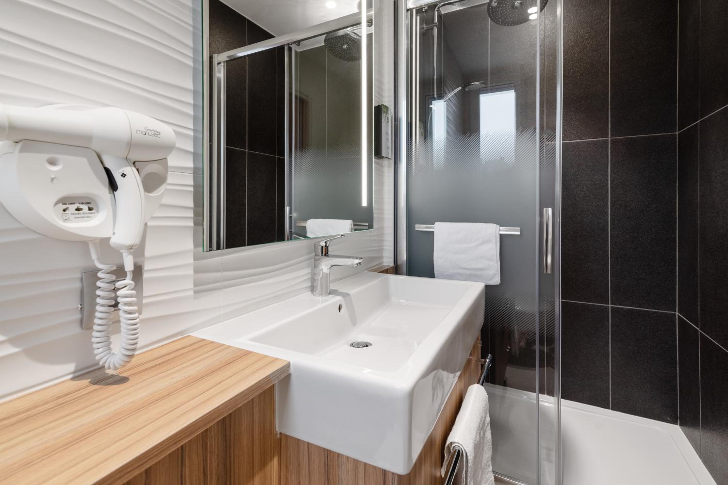 Superior Twin Room - Photo 3