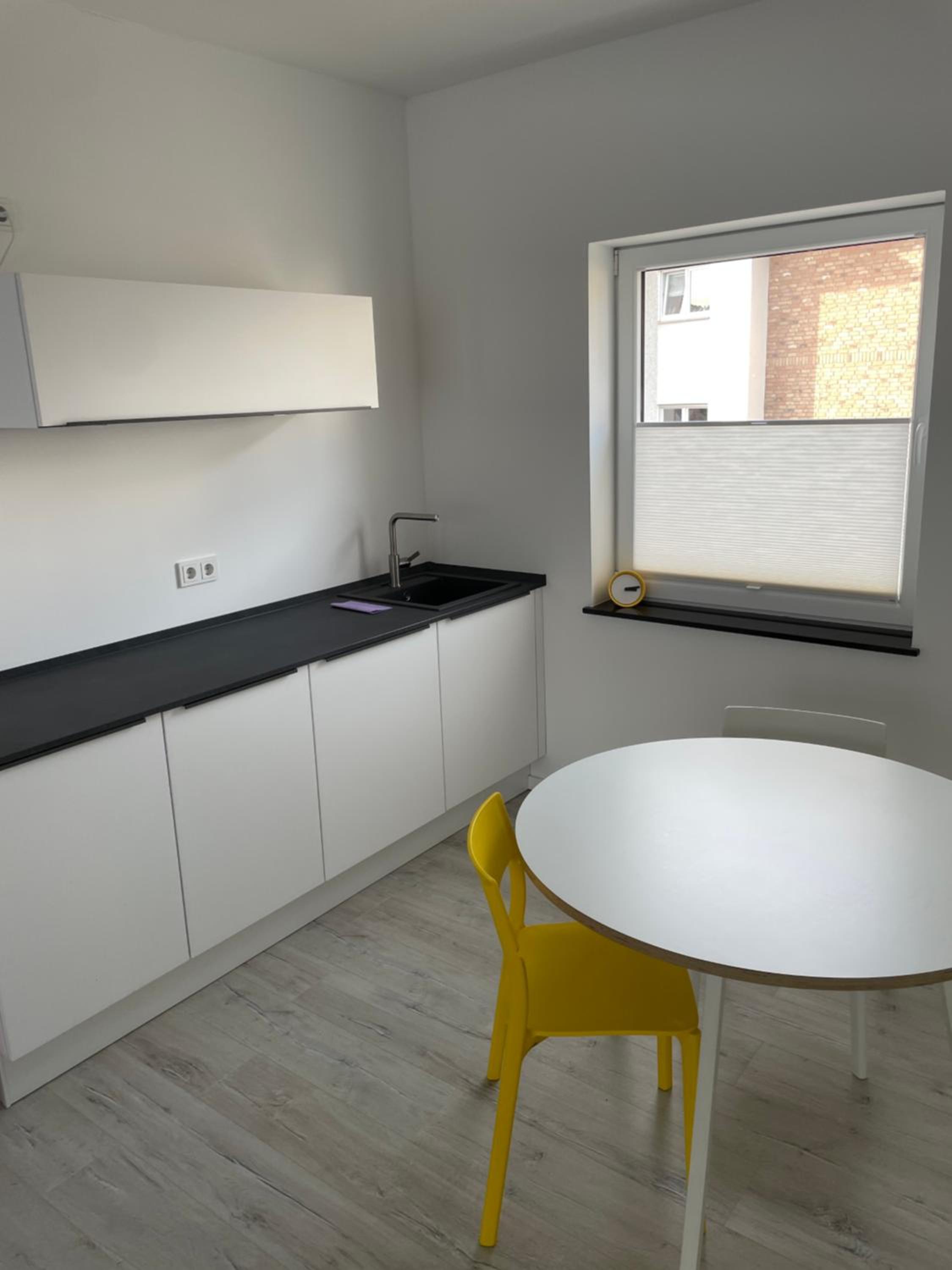 One-Bedroom Apartment - Photo 8