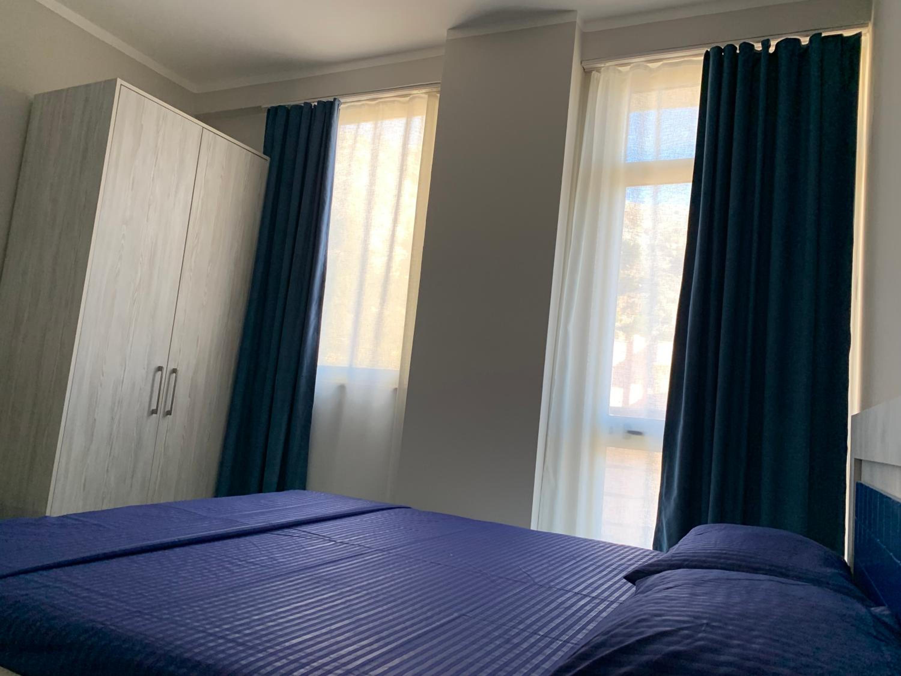 One-Bedroom Apartment with Sea View and Balcony photo 1