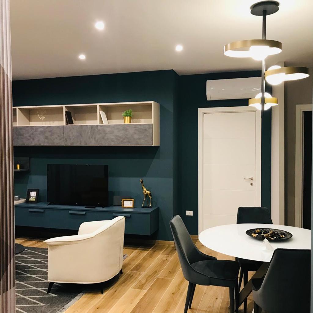 One-Bedroom Apartment - Photo 11