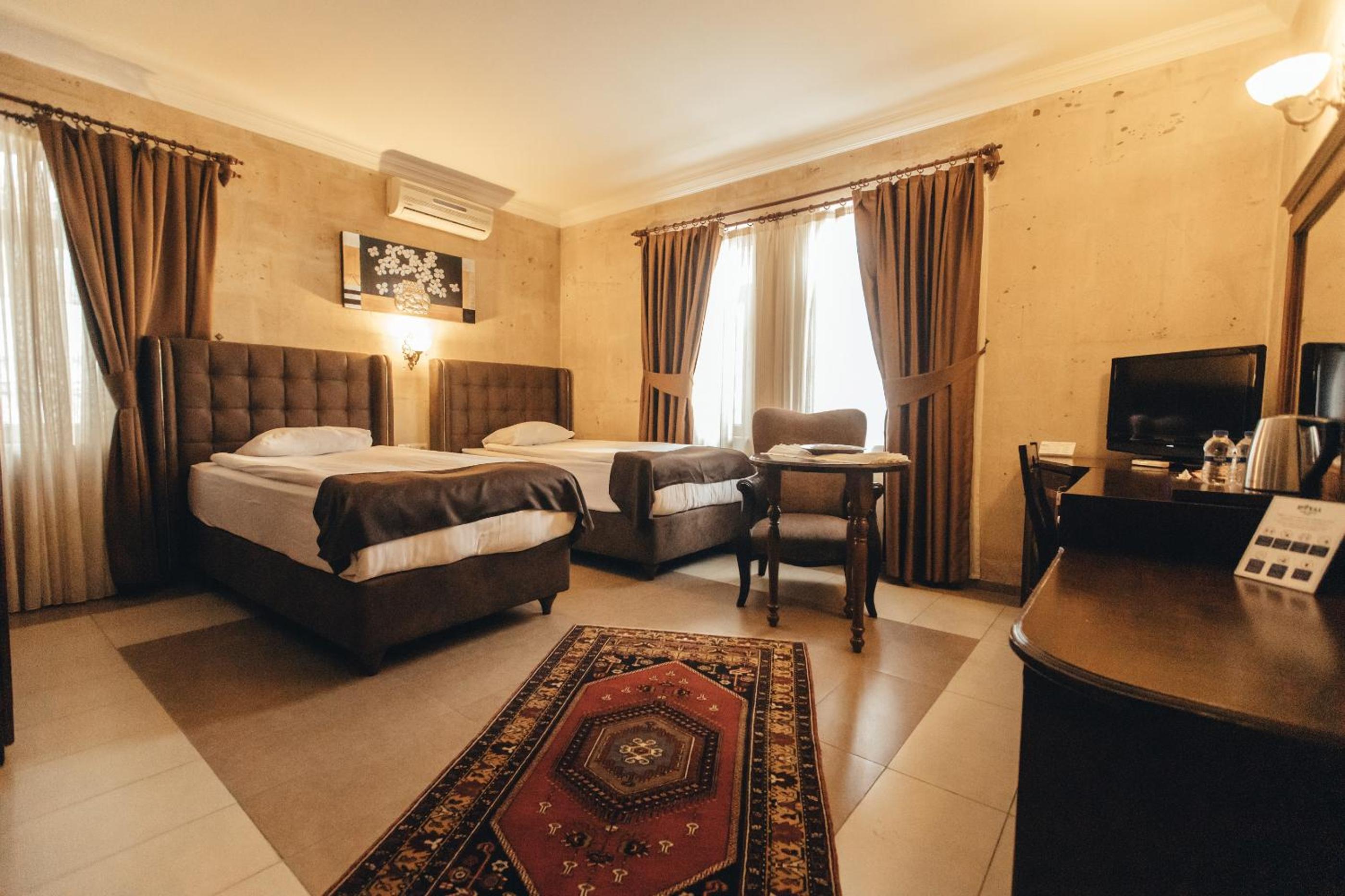 Standard Twin Stone Room