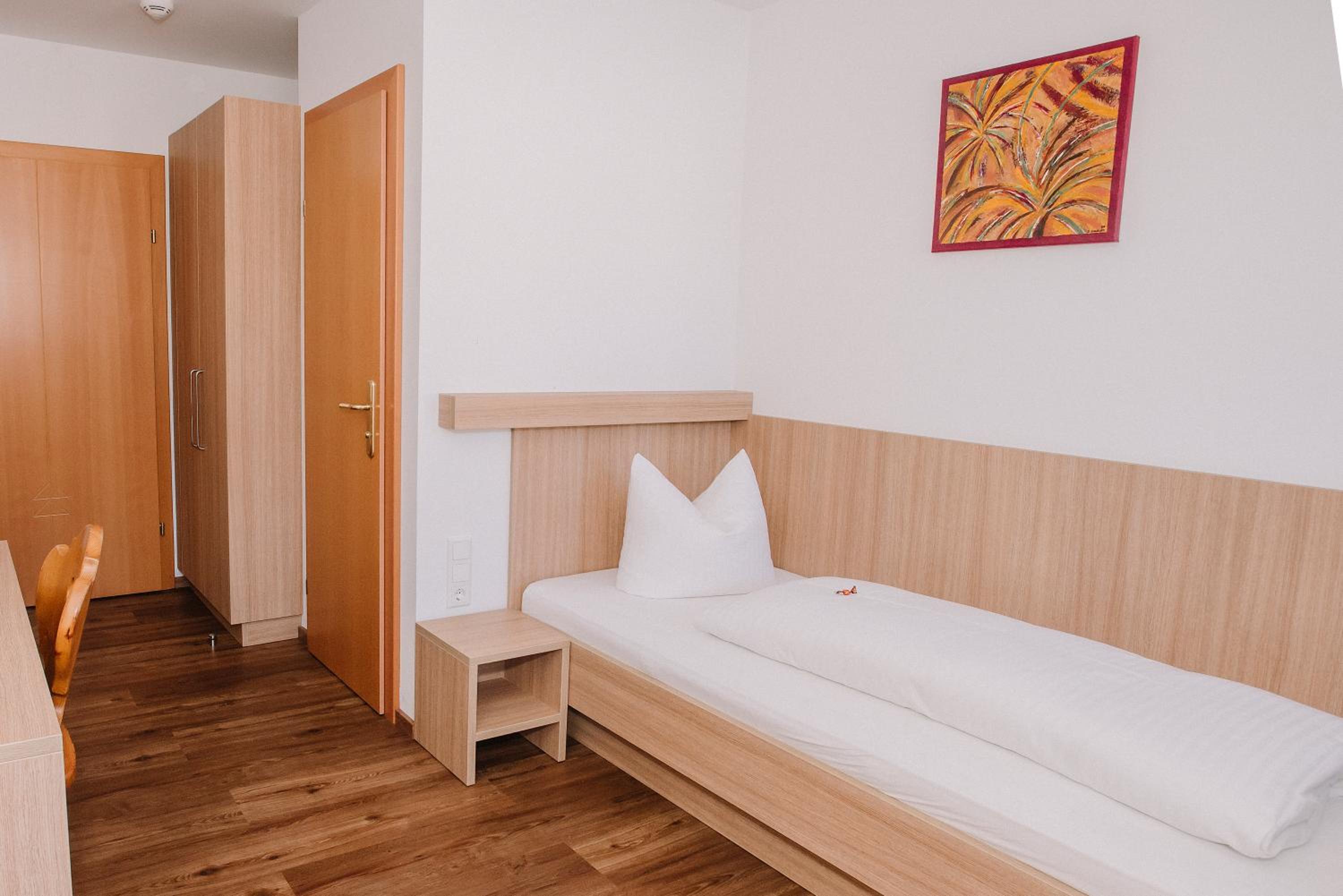 Single Room photo 1