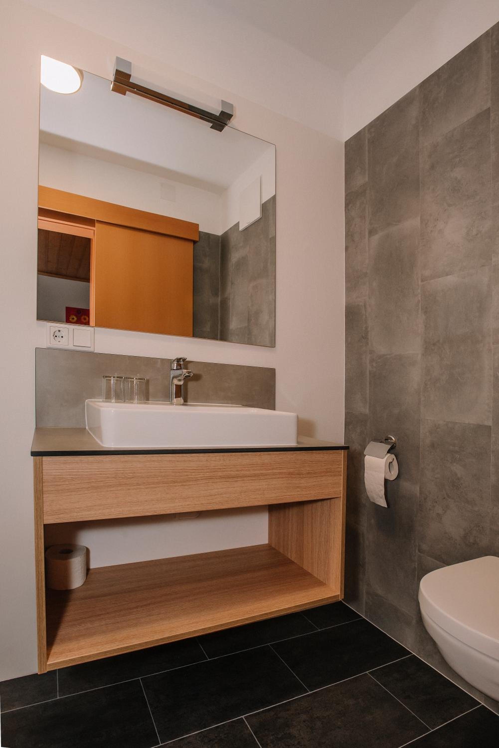 Single Room photo 3