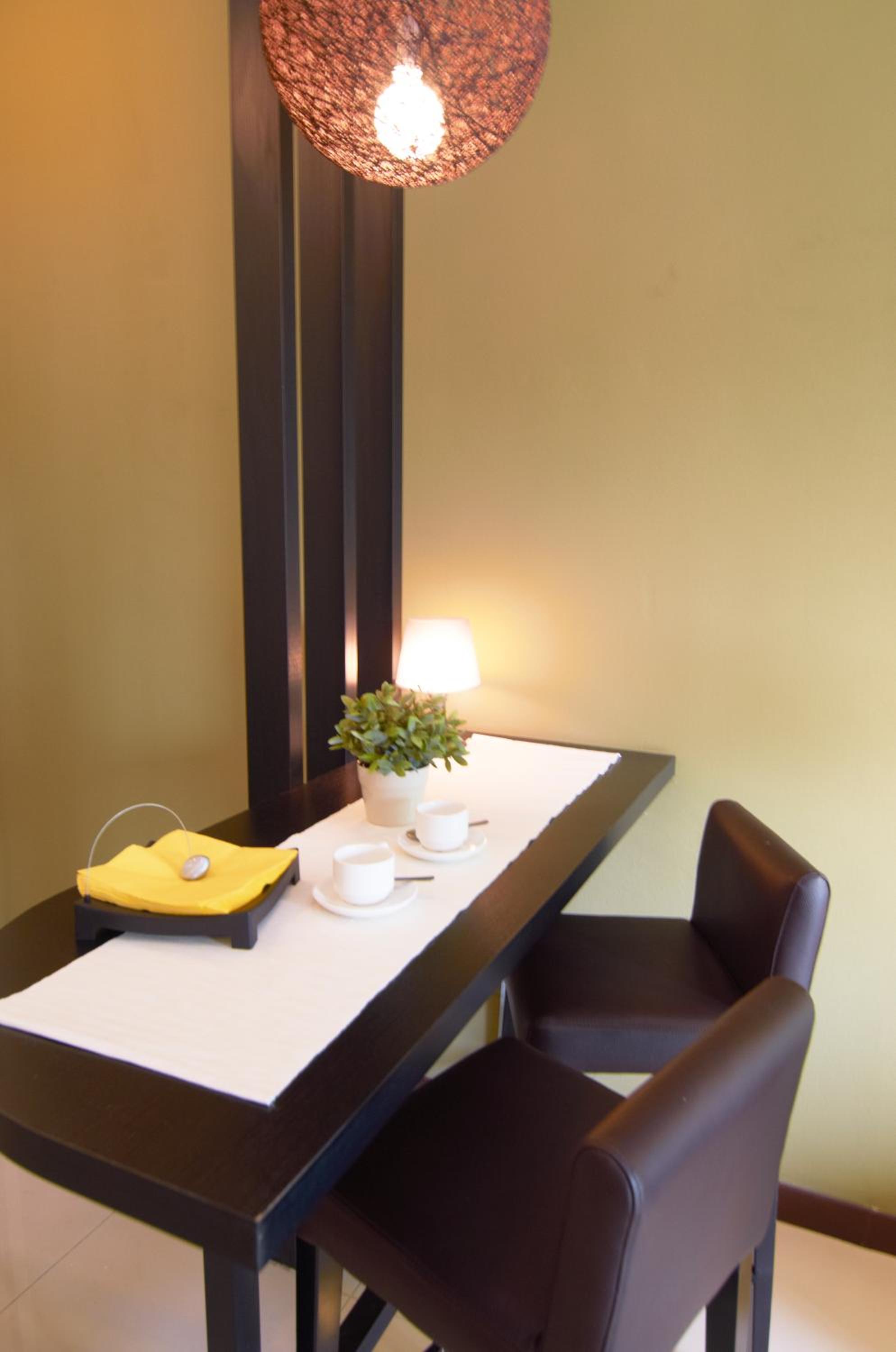 Studio Apartment photo 1