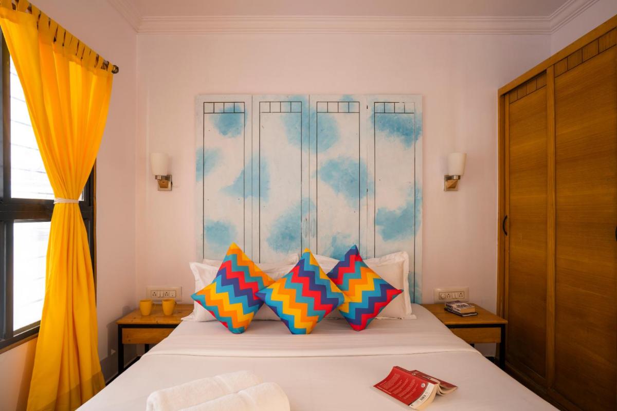 Deluxe Double AC Room with Ensuite Bathroom - Photo 3