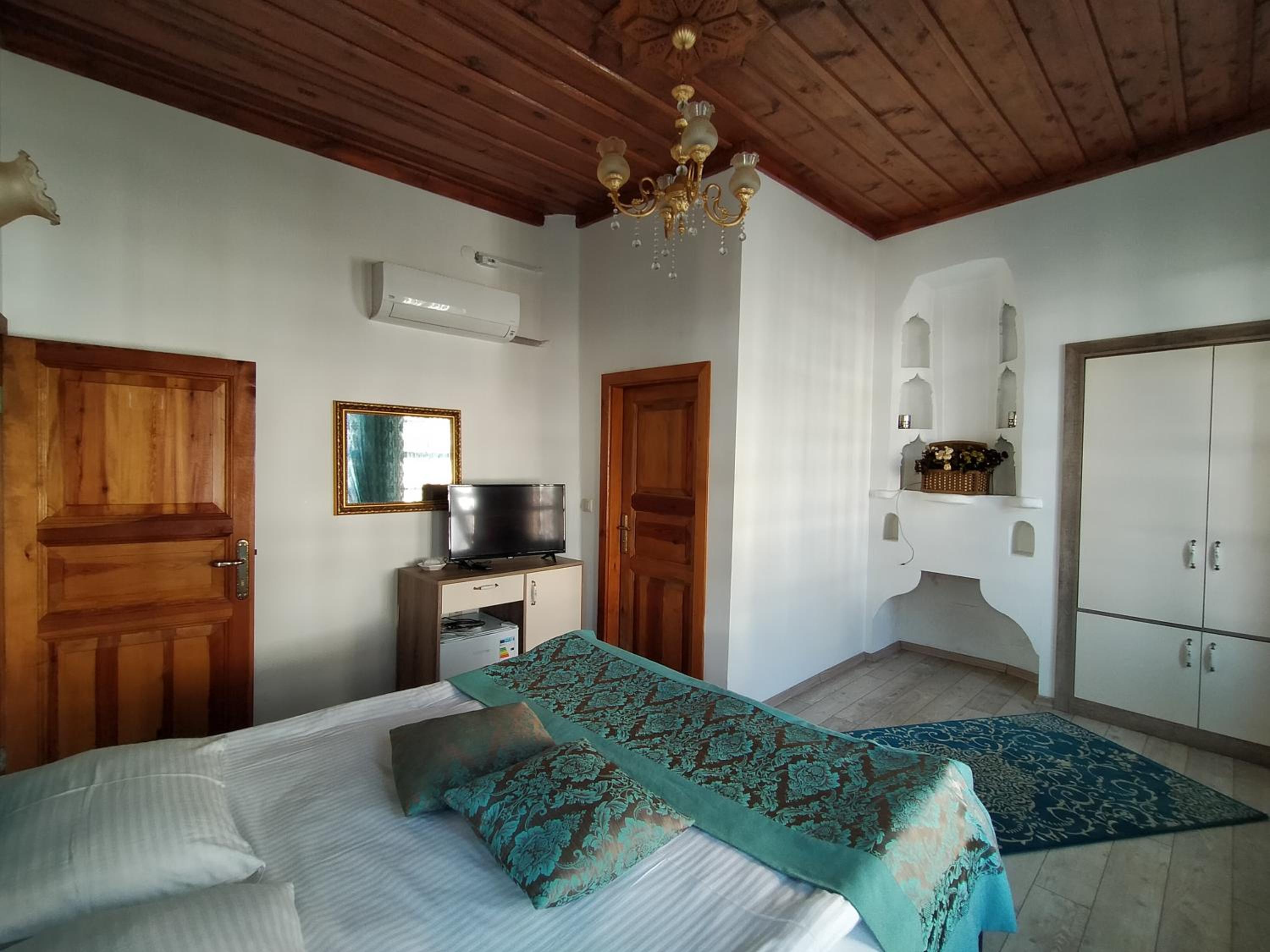 Deluxe Suite photo 1