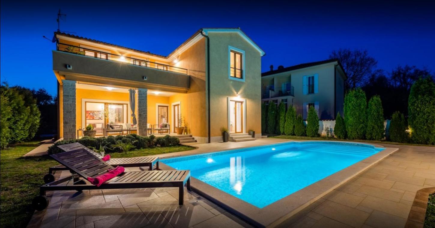 Three-Bedroom Villa photo 2