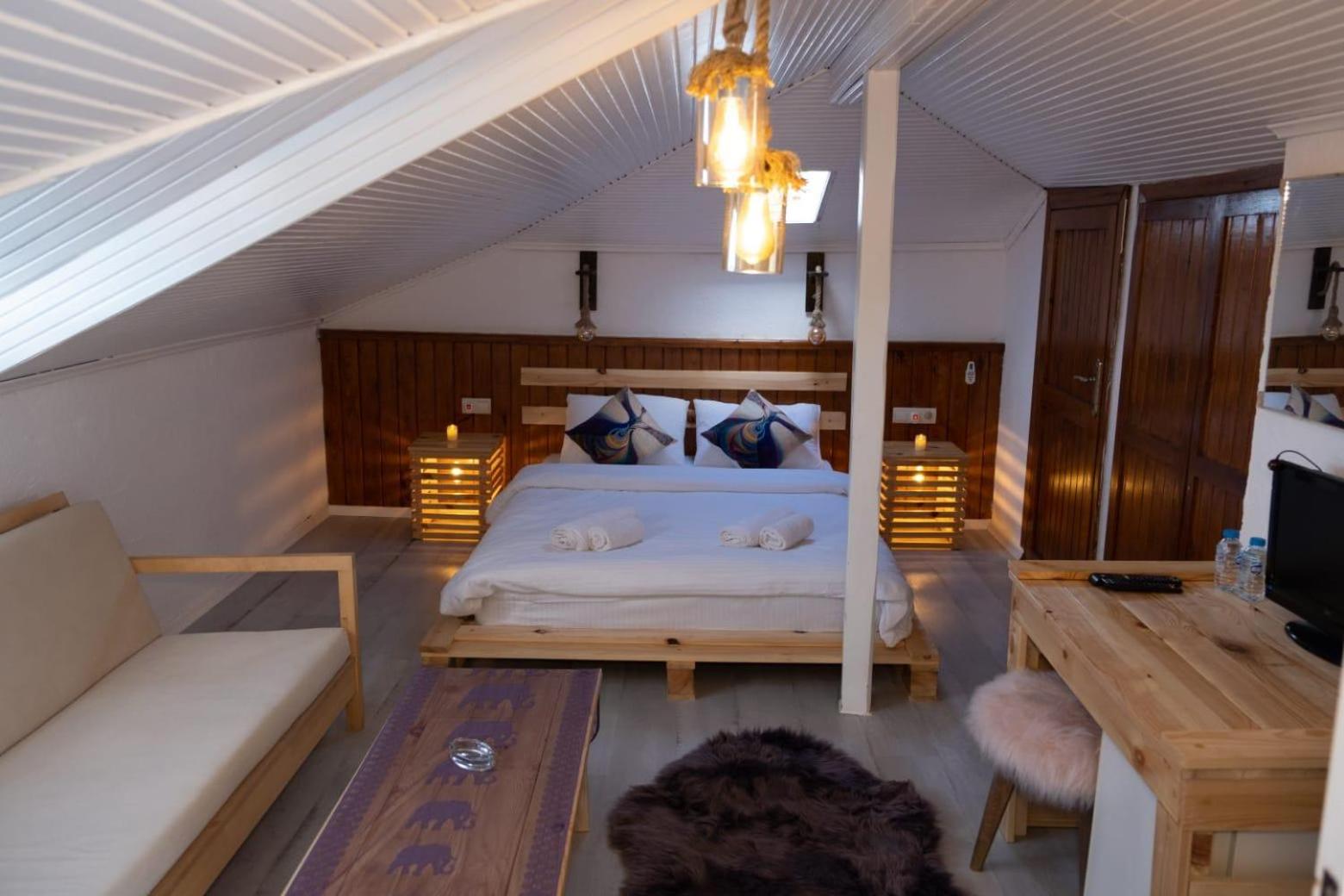 Triple Room with Pool View