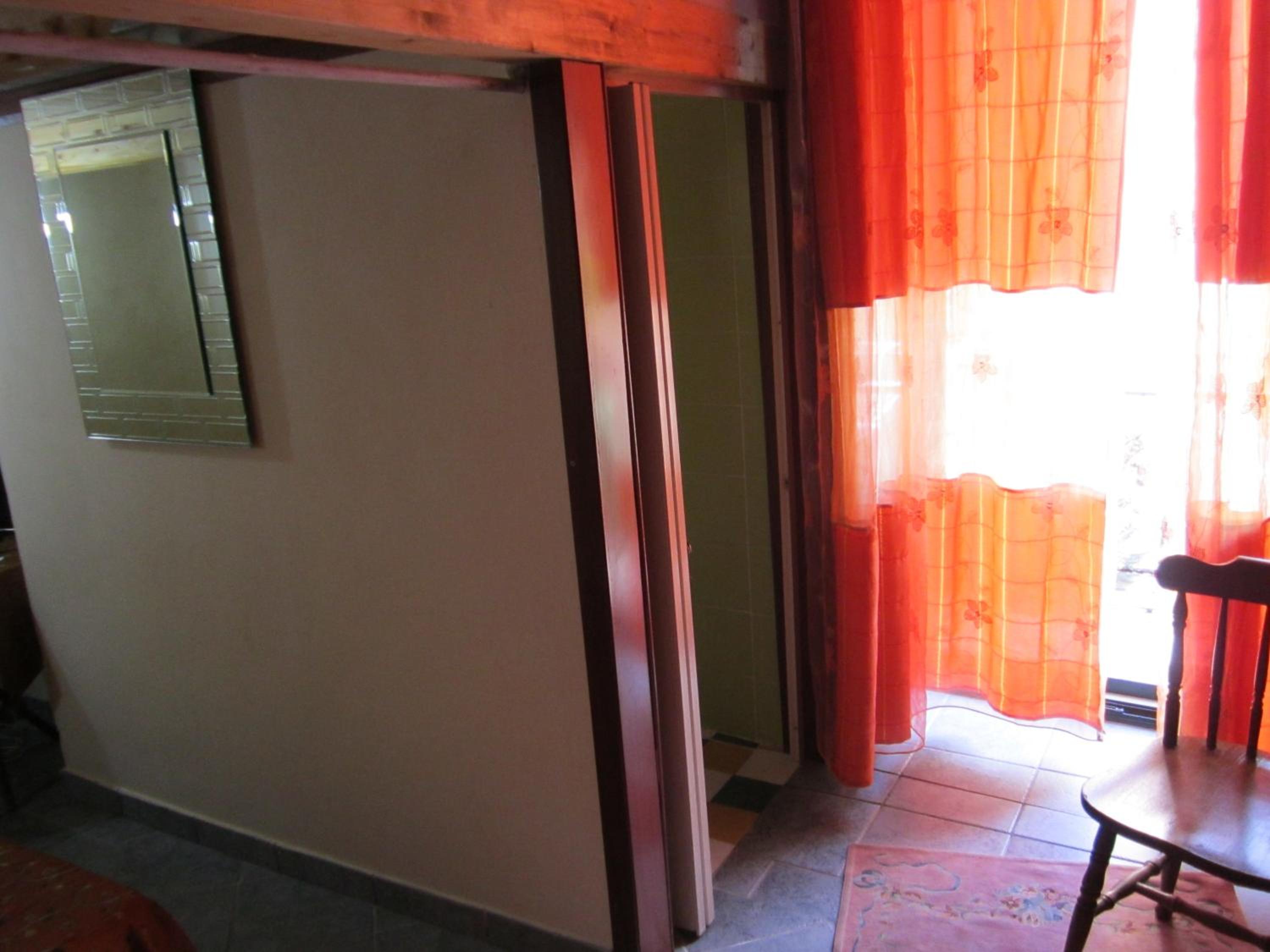 Quadruple Room with Private Bathroom photo 3