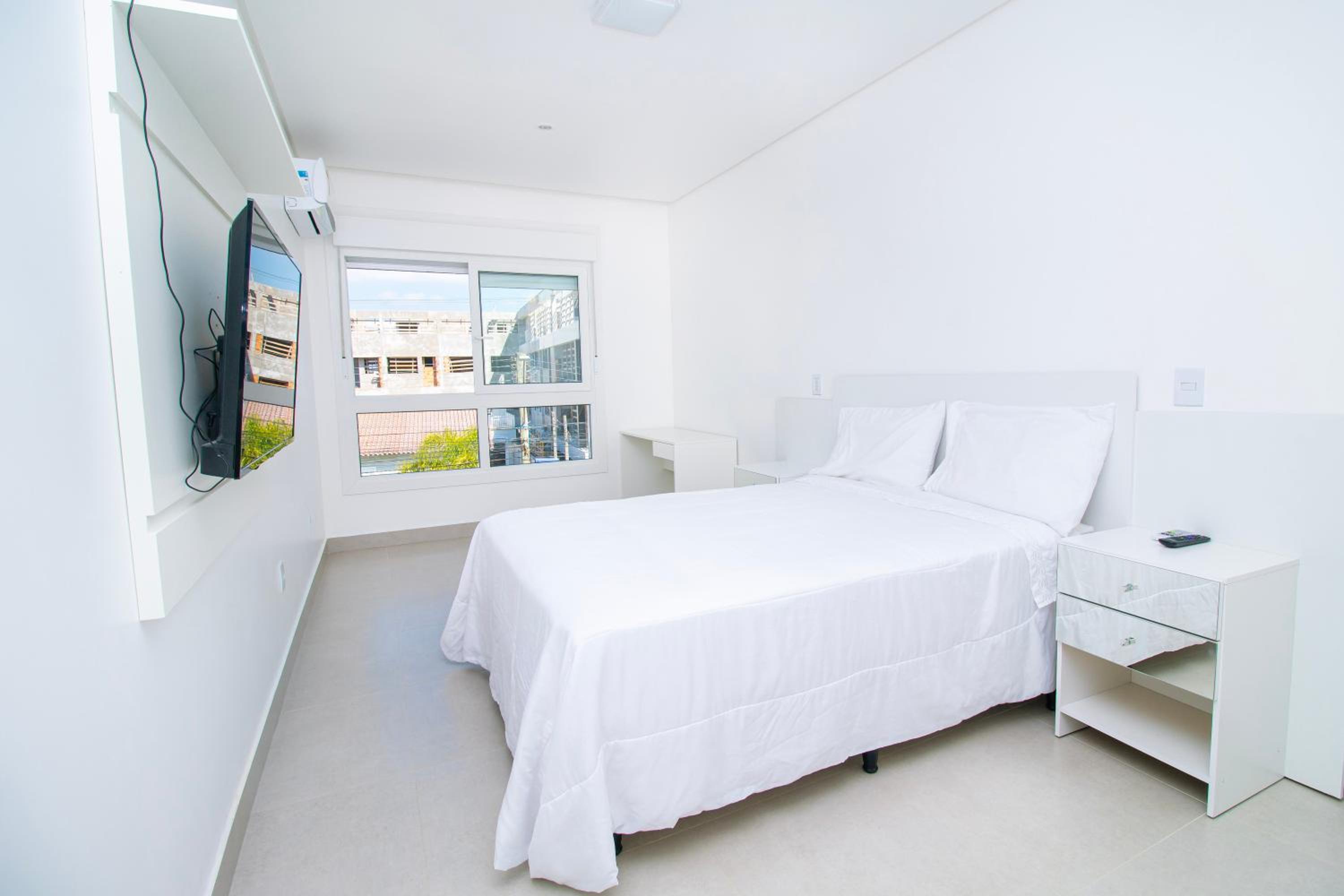 Three-Bedroom Apartment - Photo 39