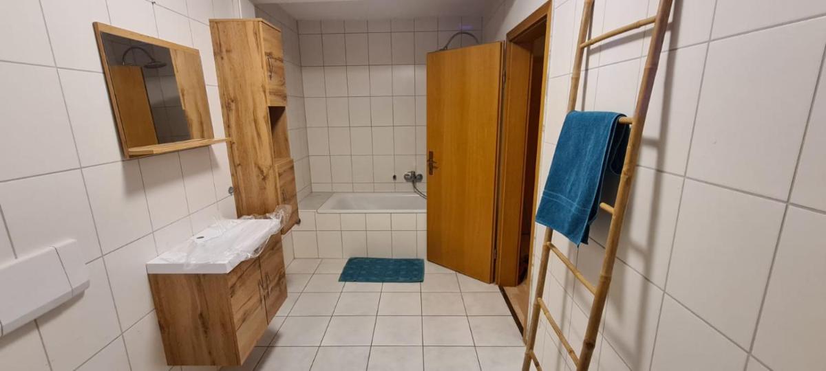 One-Bedroom Apartment - Photo 4