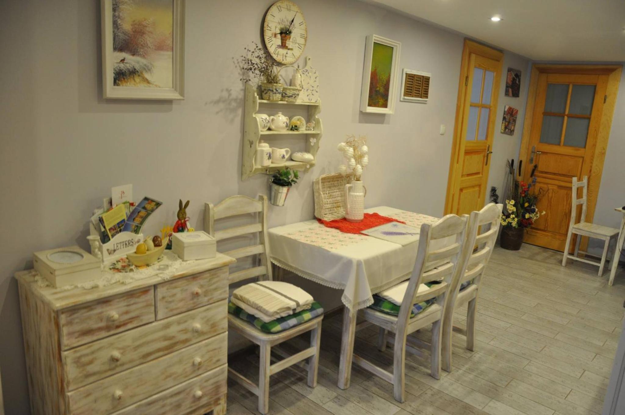Small Twin Room - Photo 3