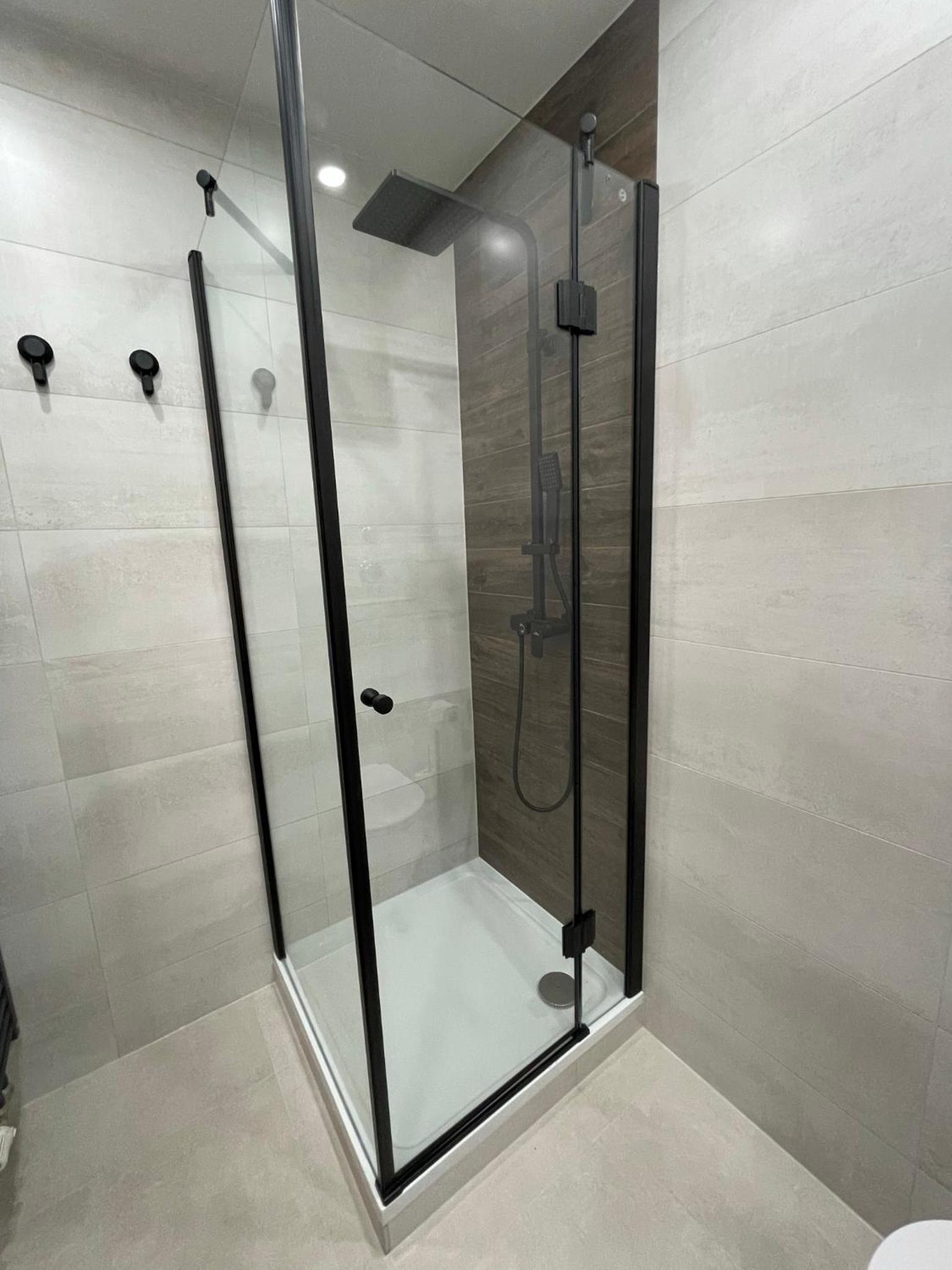 One-Bedroom Apartment - Photo 4