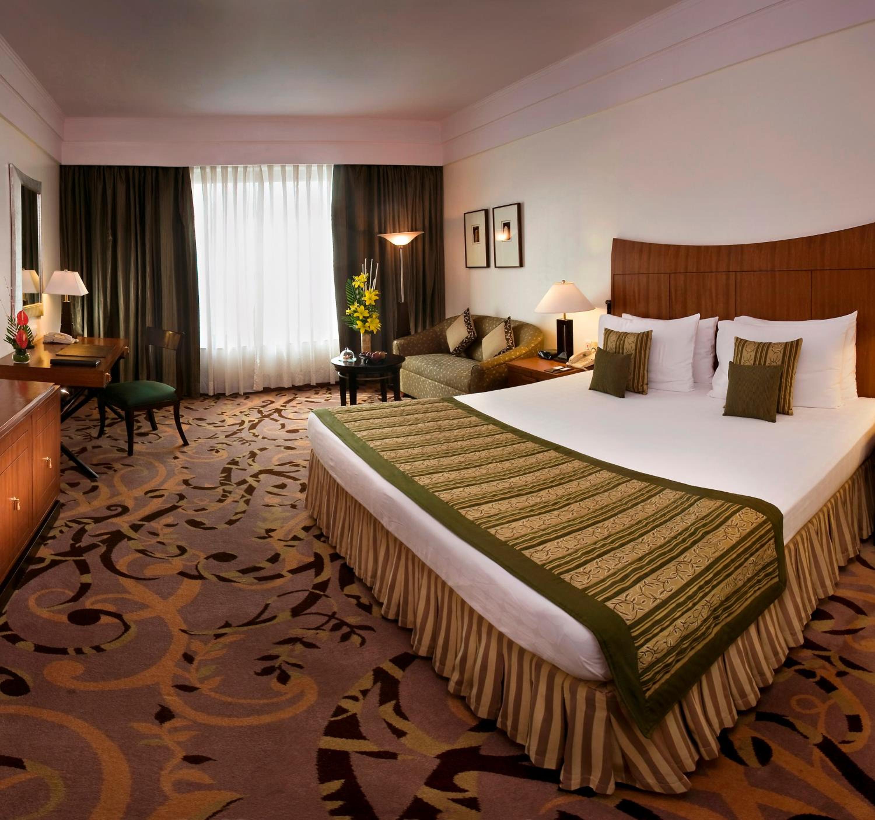 Deluxe Room with HI-Tea with cookies, 4–6 PM at SXVIII, 1+1 on select drinks, 6:30–8:30 PM @Links, 15% off on Food & Soft beverages - Photo 5