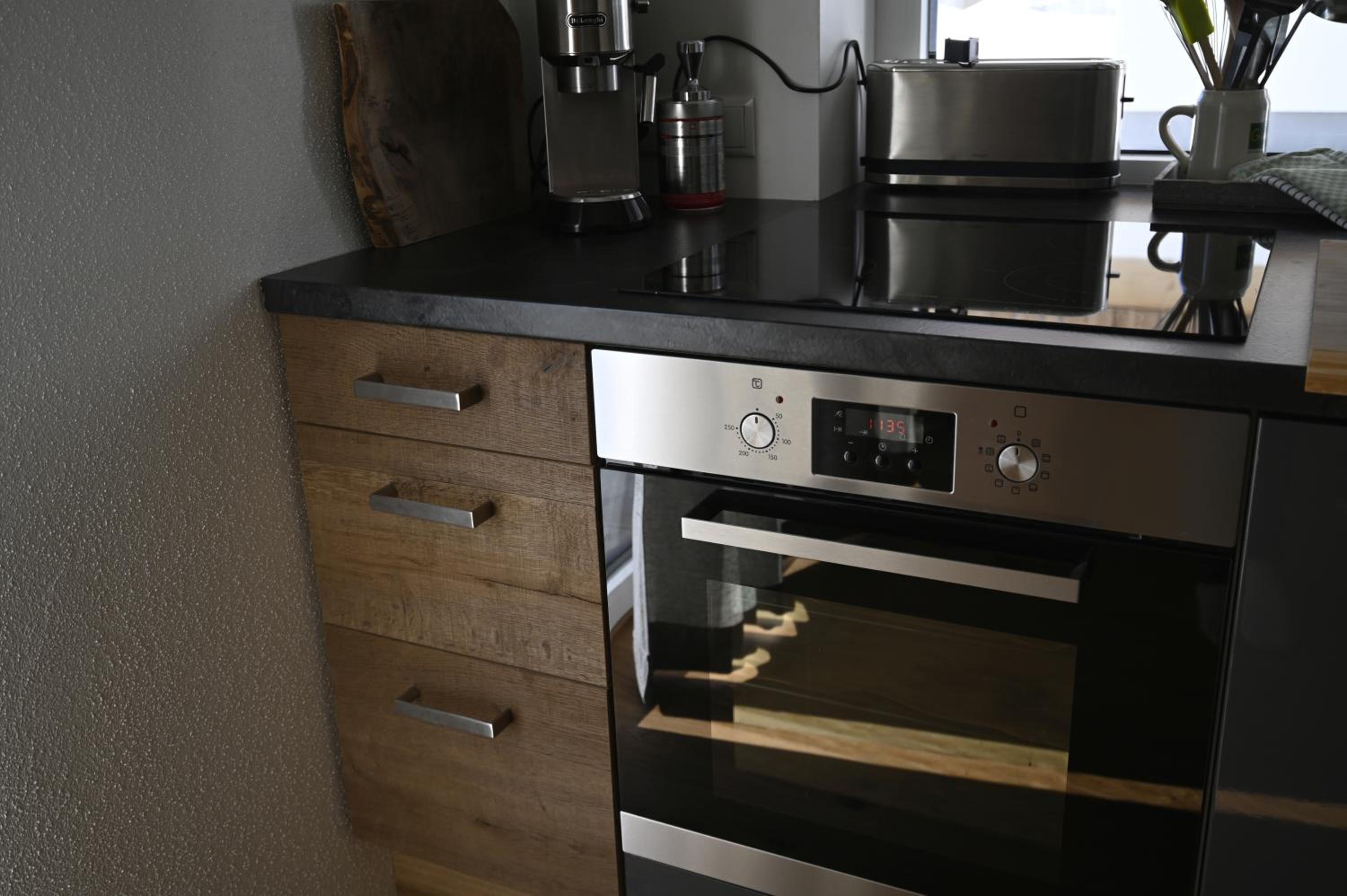 Two-Bedroom Apartment - Photo 8