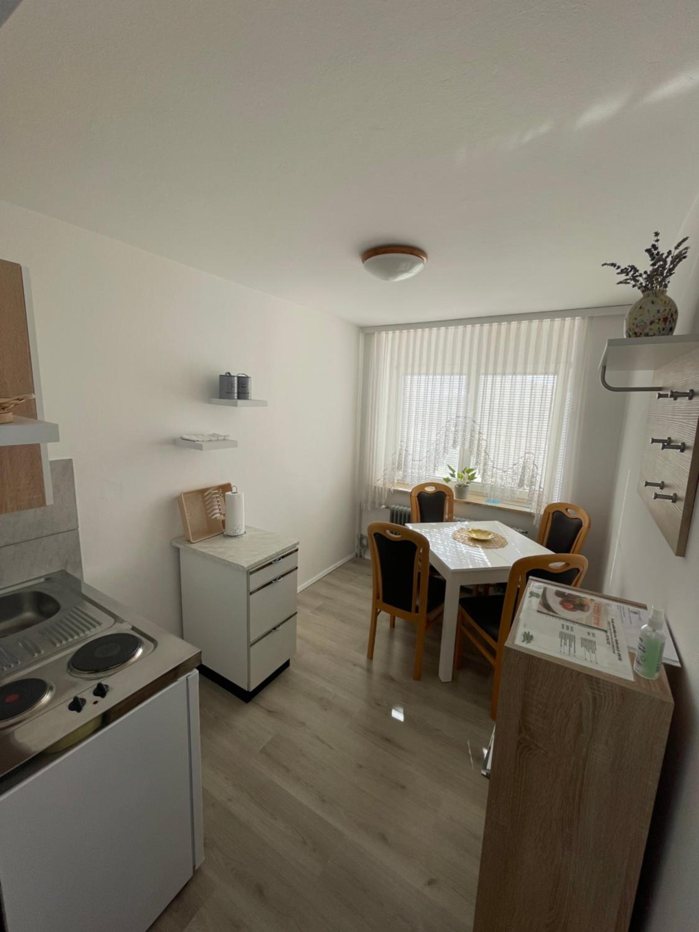 Apartment with Balcony - Photo 5
