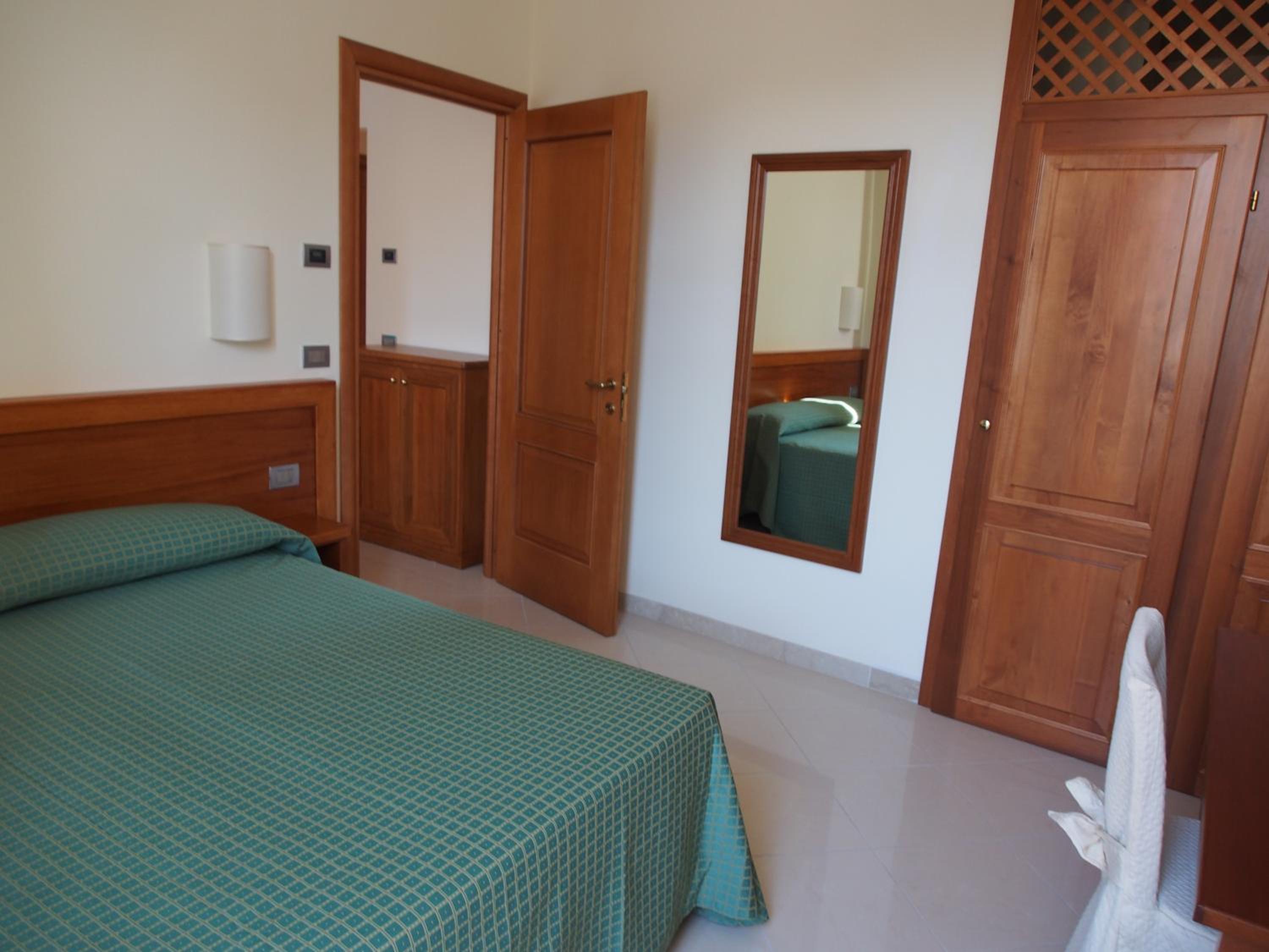 One-Bedroom Apartment with Partial/Side Sea View
