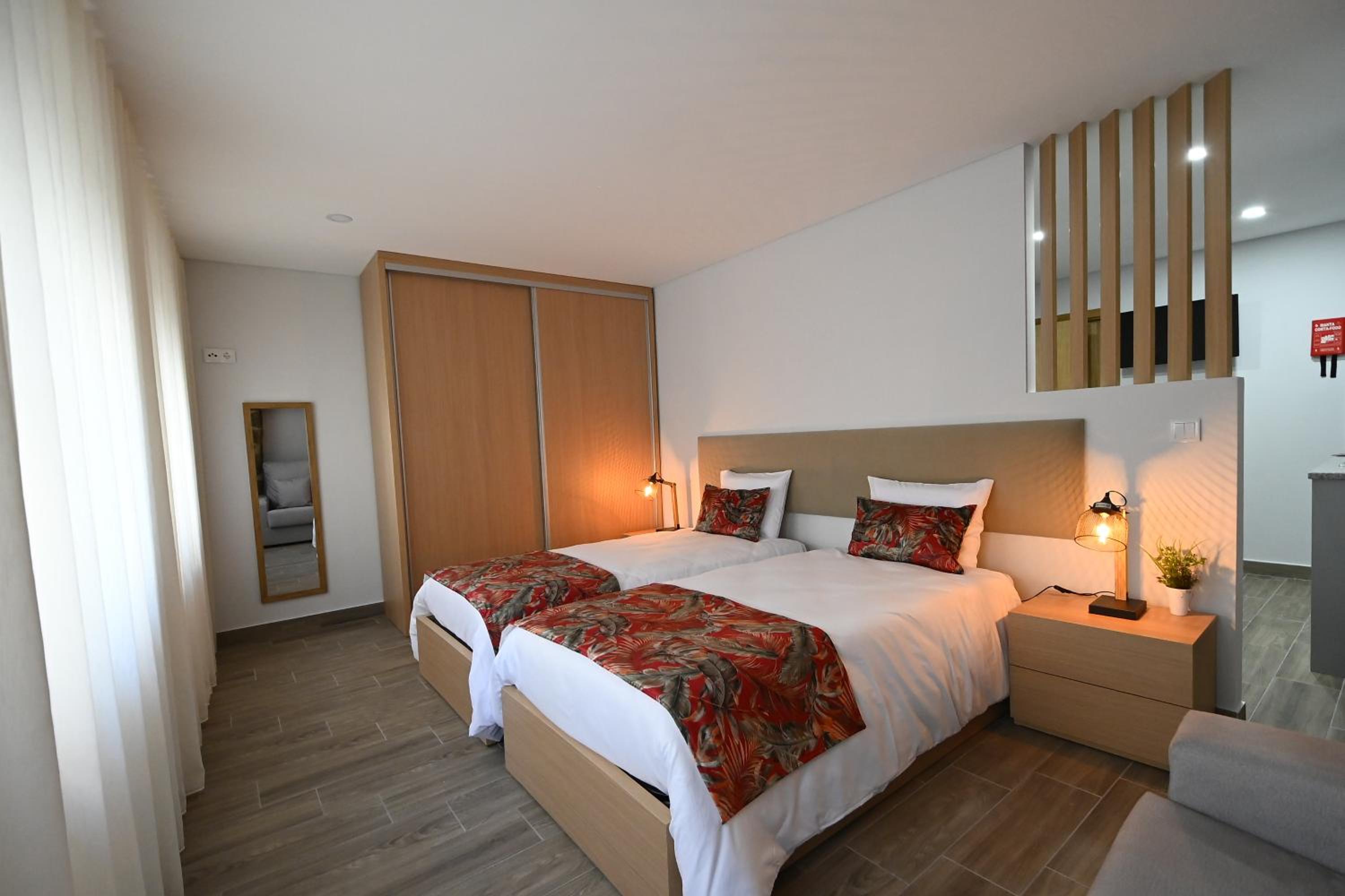 Studio Apartment - Photo 4