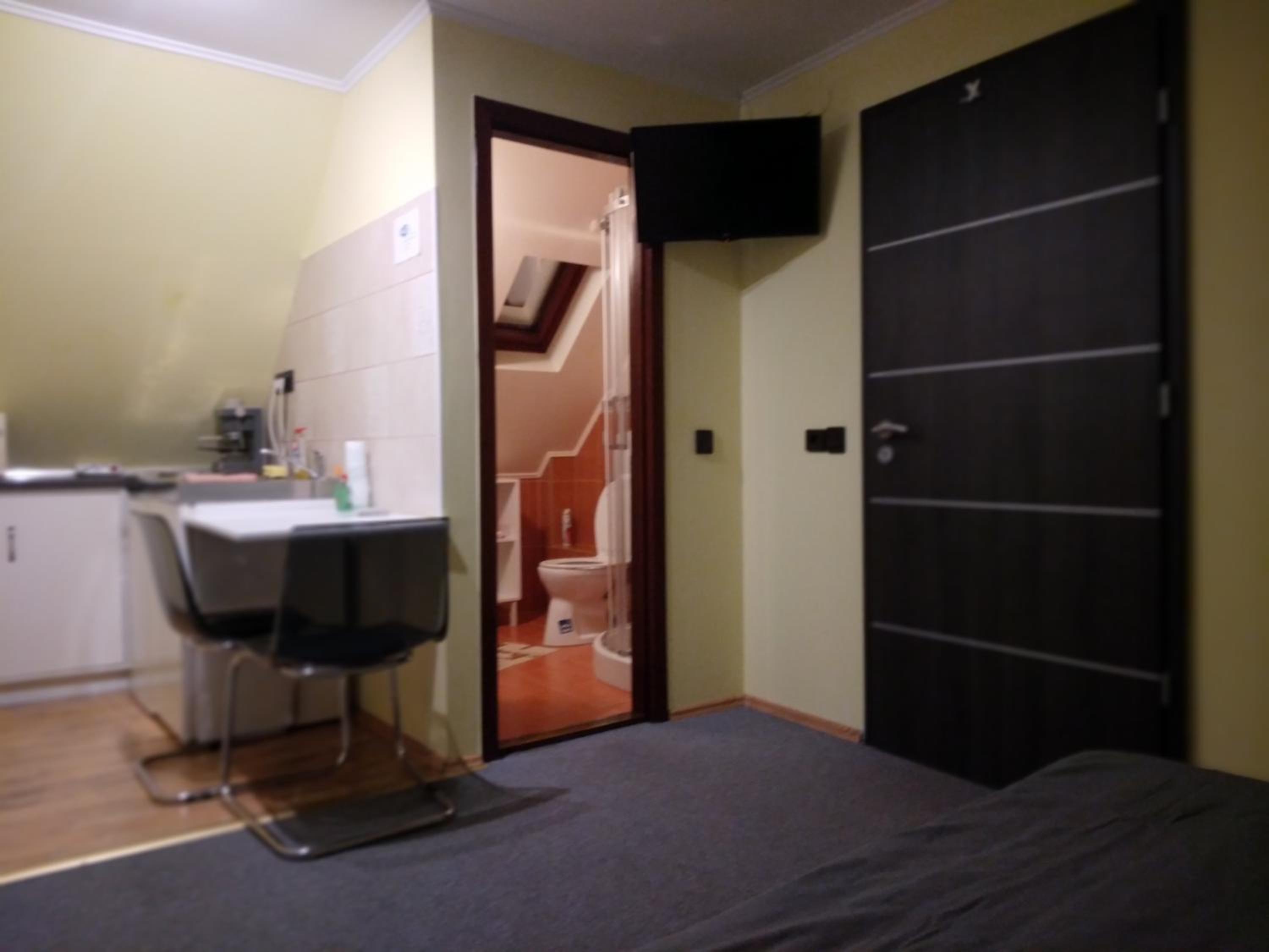 One-Bedroom Apartment photo 3