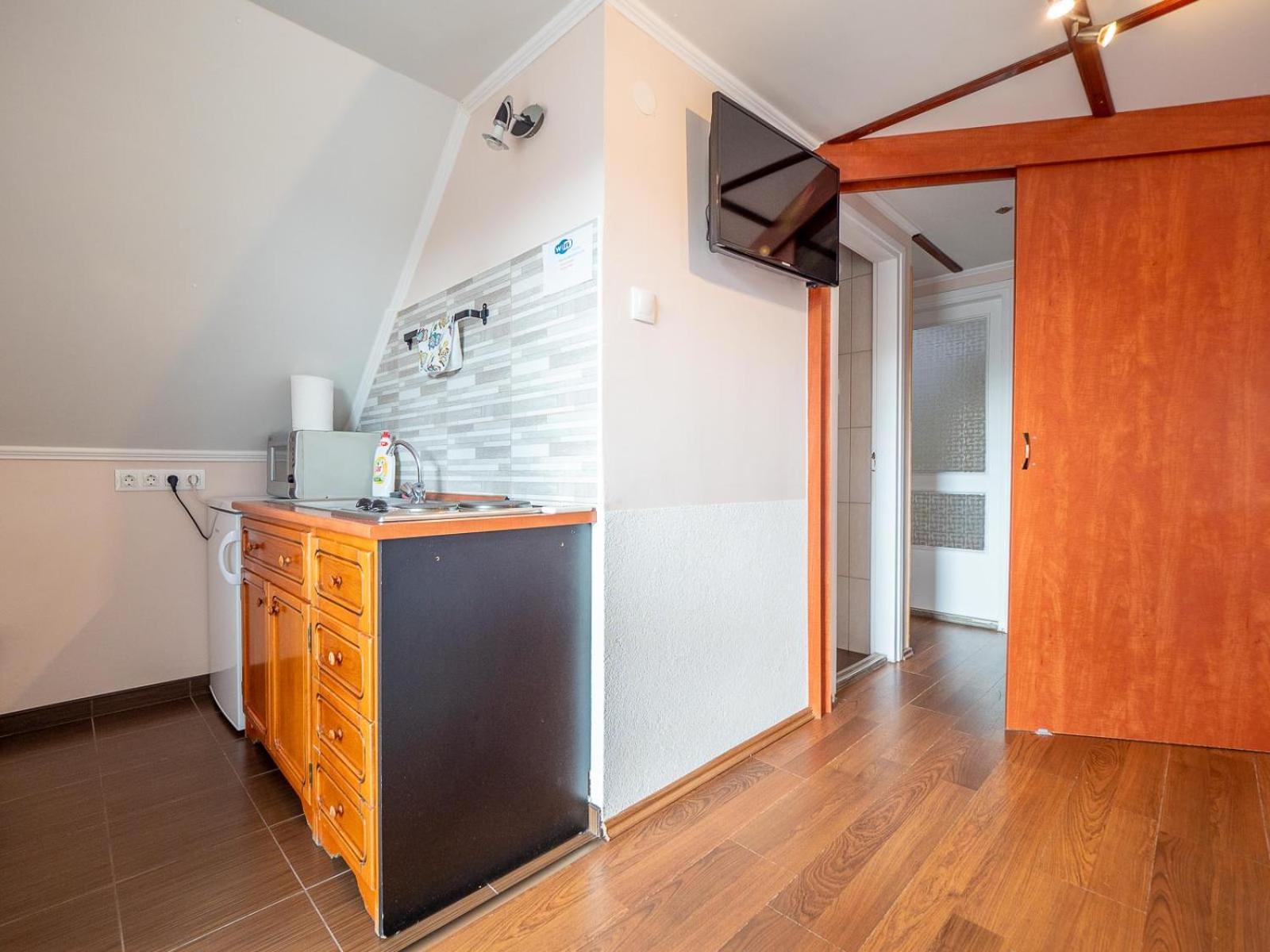 Apartment with Balcony photo 2