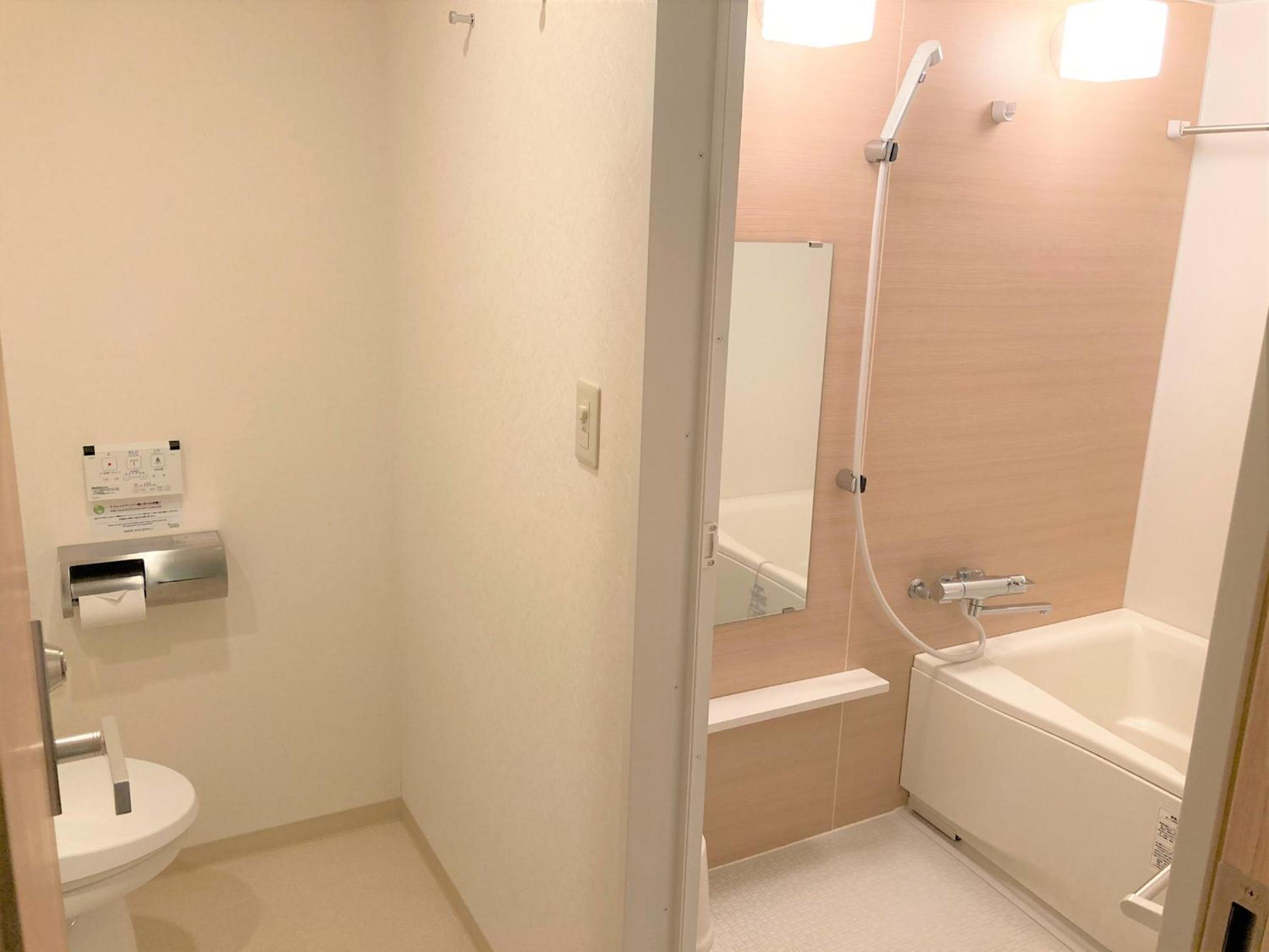 Twin Room B - Smoking - Photo 5