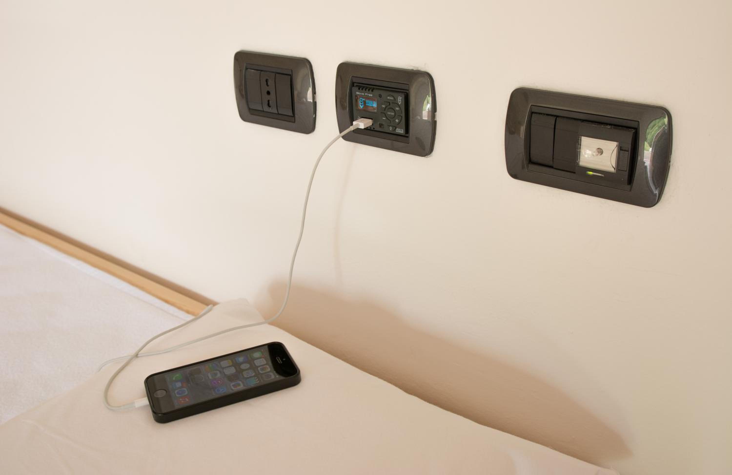 Superior Quadruple Room - Photo 11