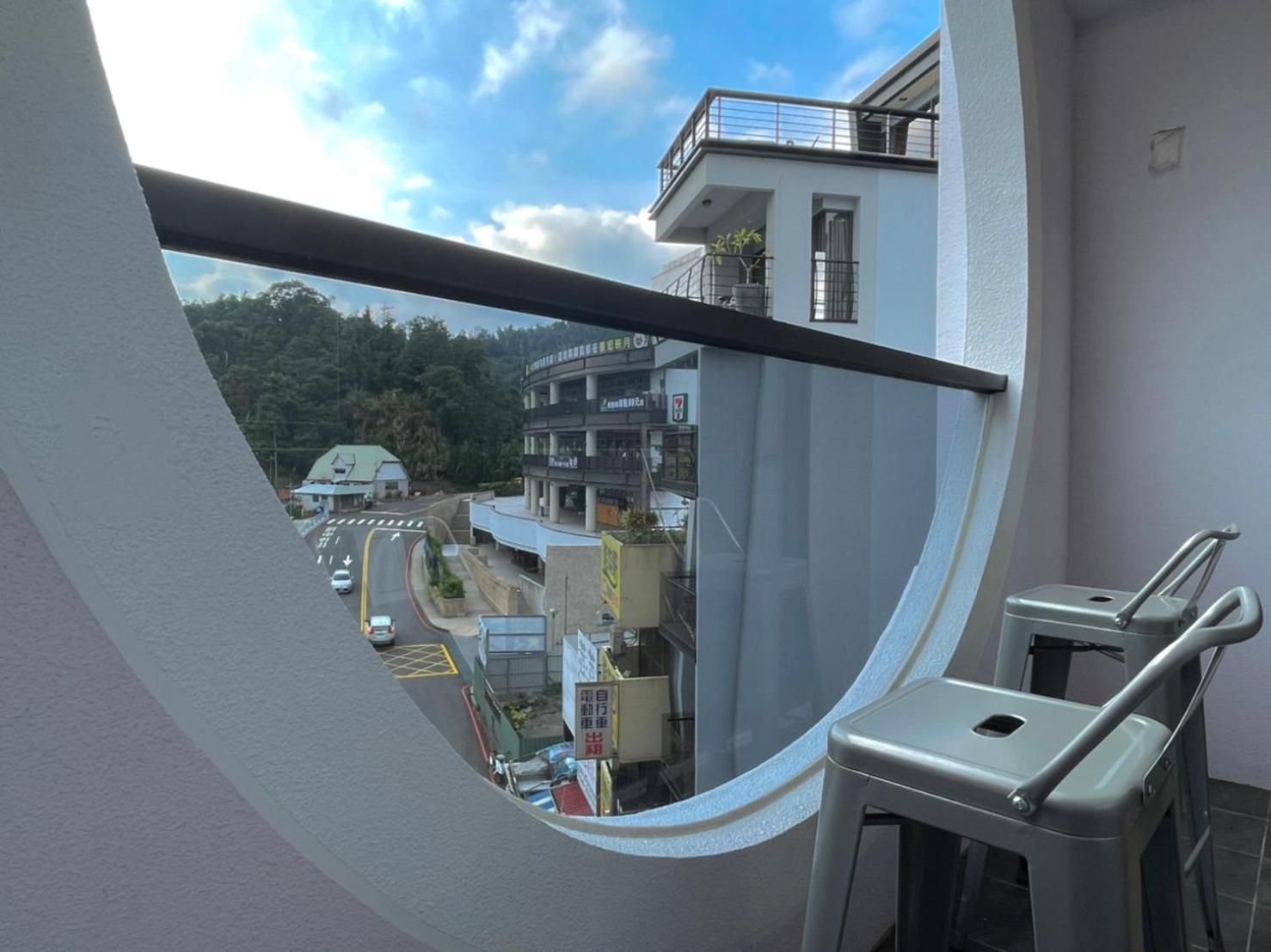 Queen Room with Balcony photo 2