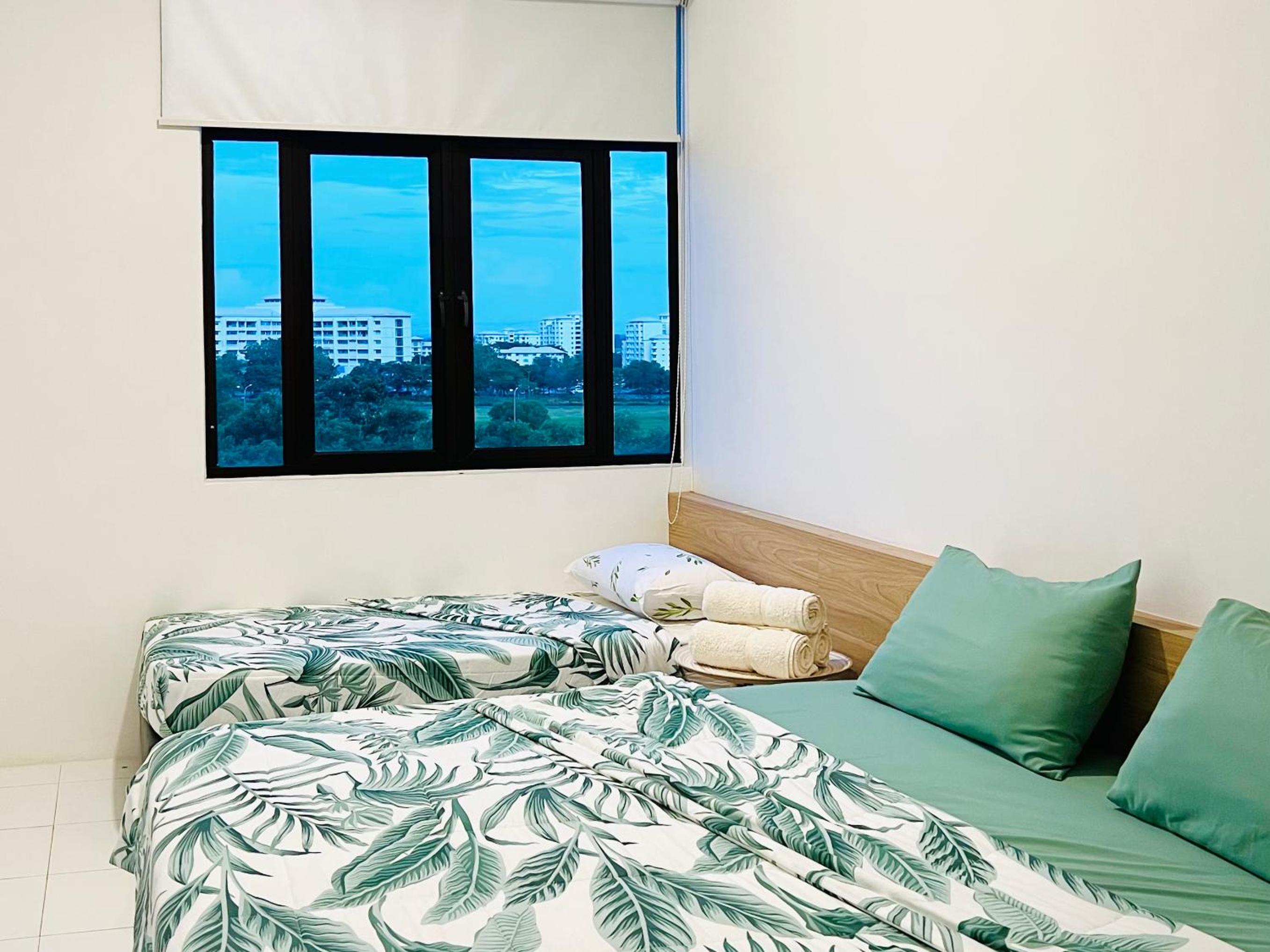 Apartment with Balcony photo 2