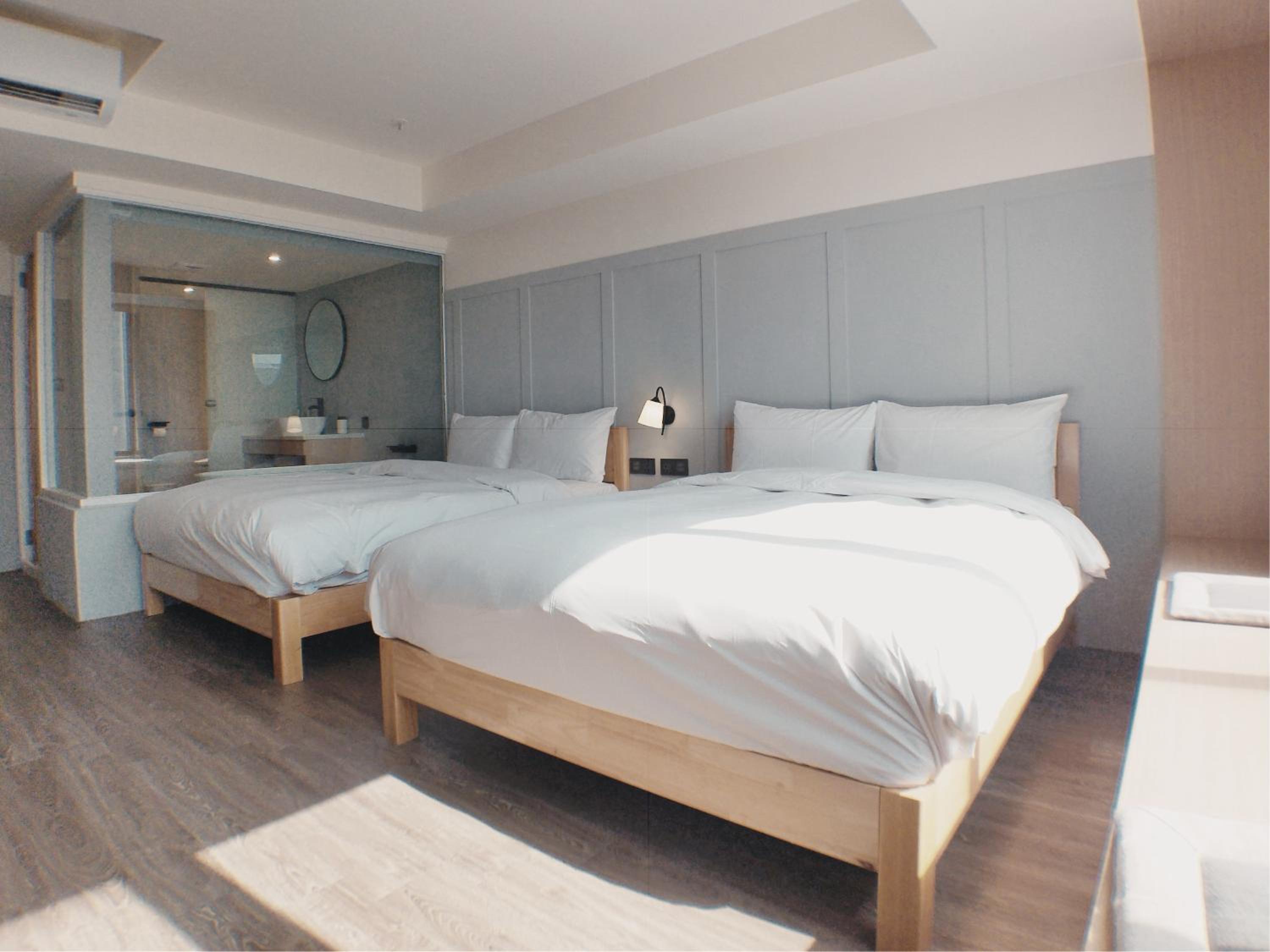 Superior Quadruple Room - Photo 3