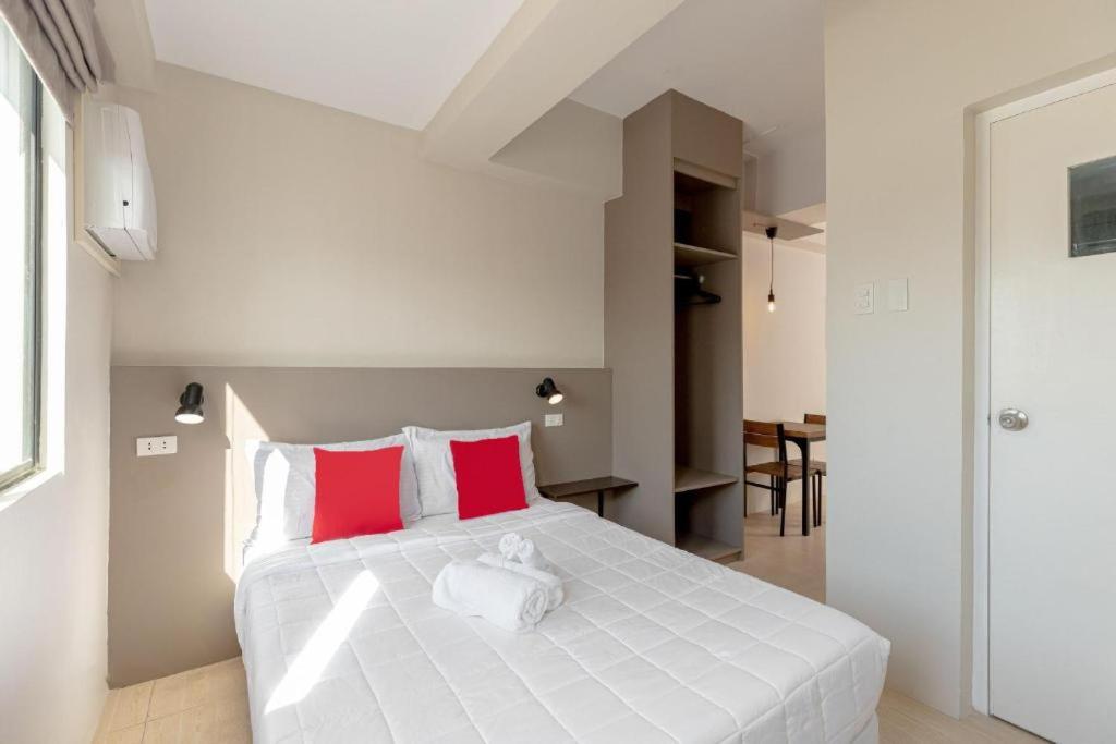 Standard Double Room - Photo 3