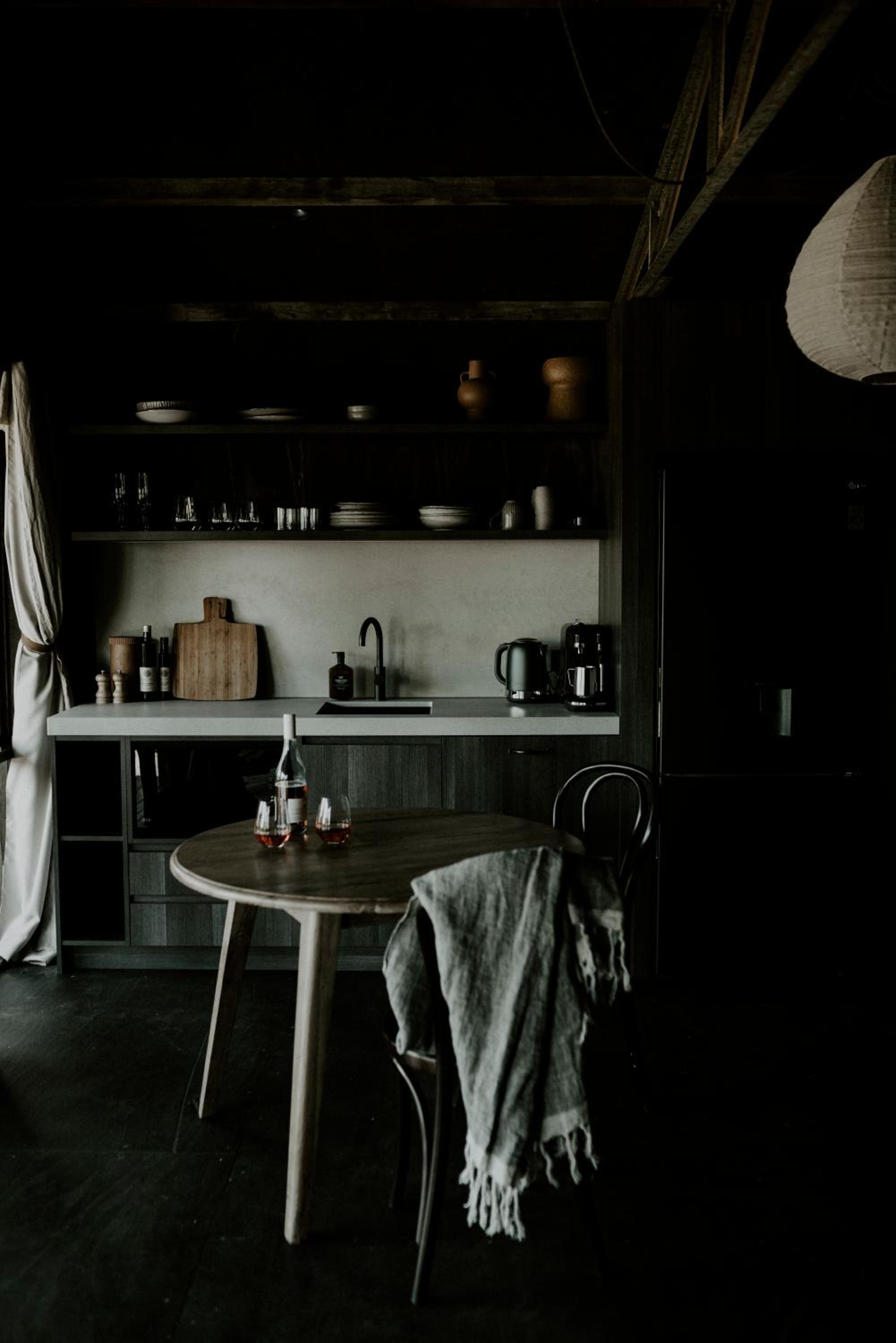 The Studio - Photo 3
