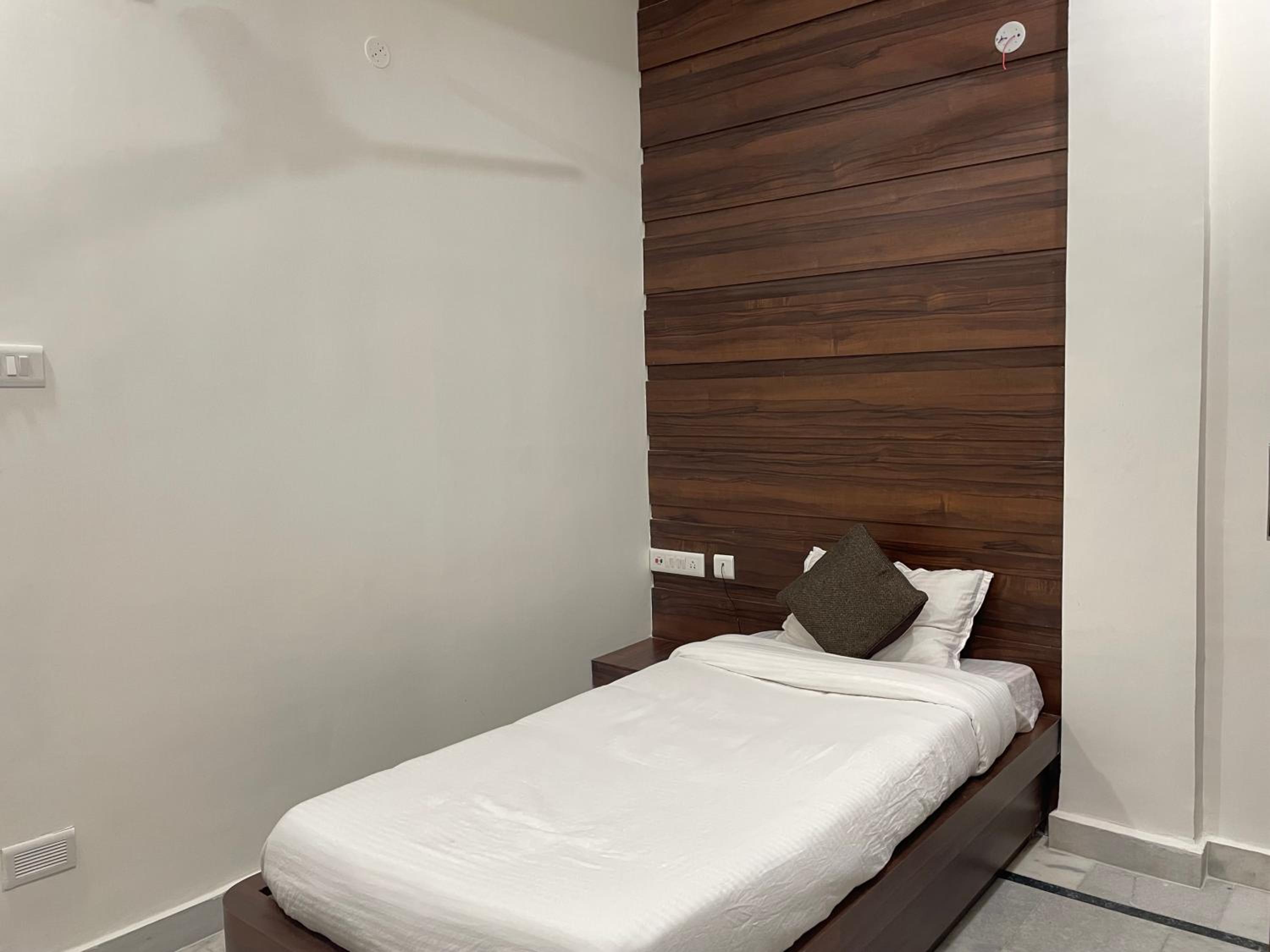 Budget Single Room
