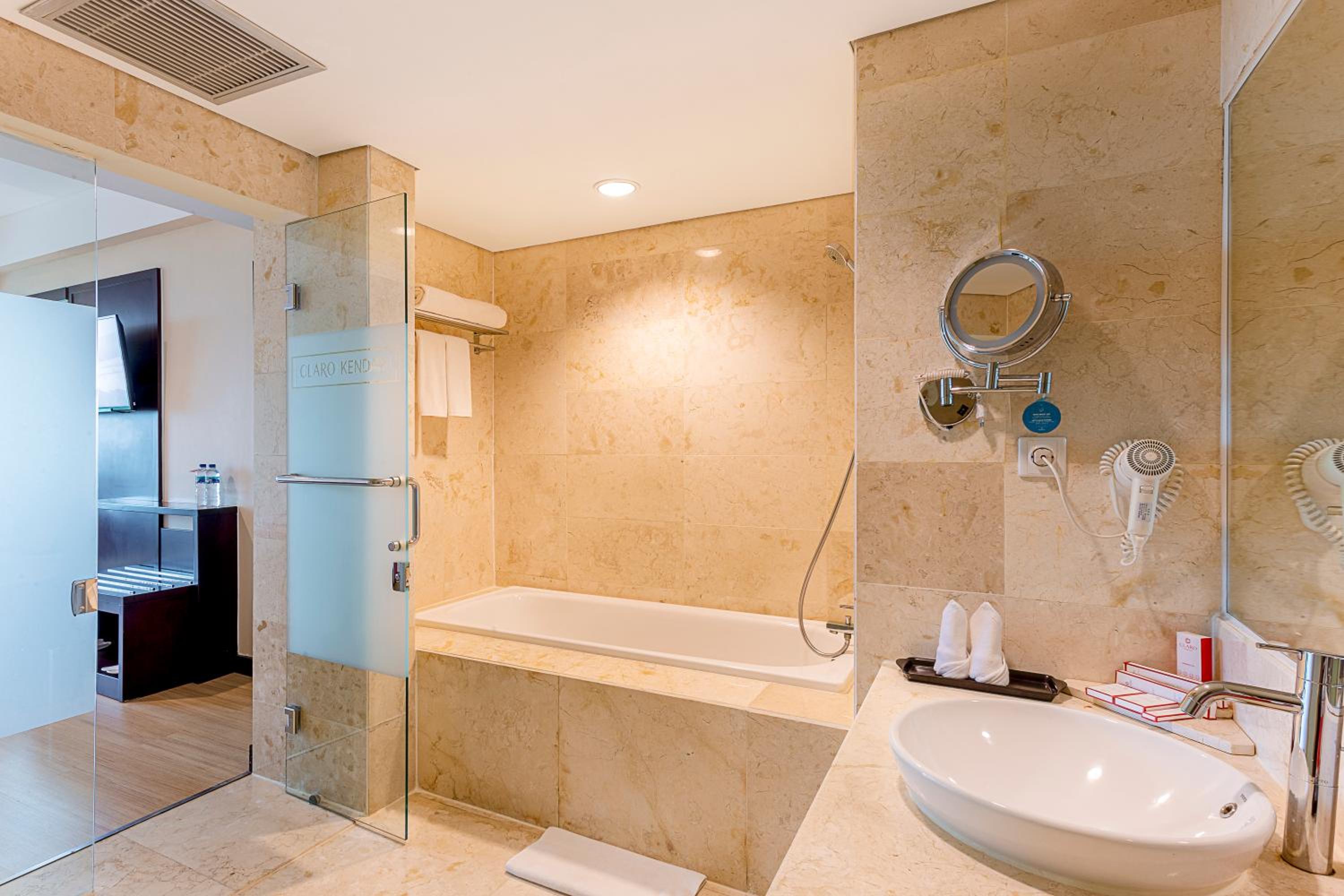 Executive Suite photo 2