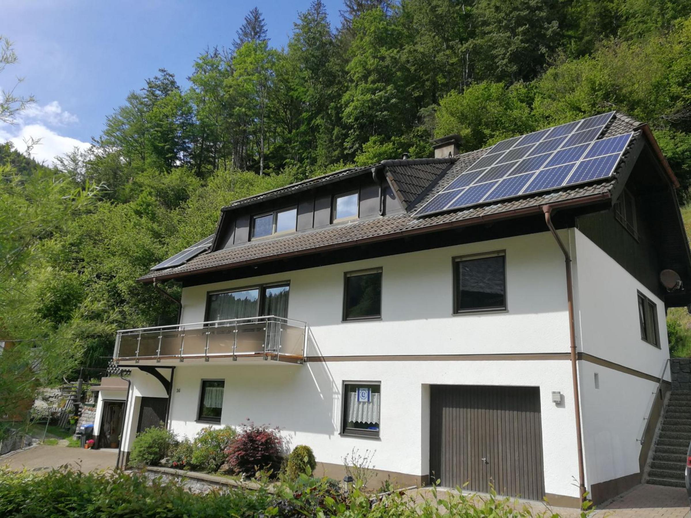 Two-Bedroom Deluxe Apartment with Garden View photo 3