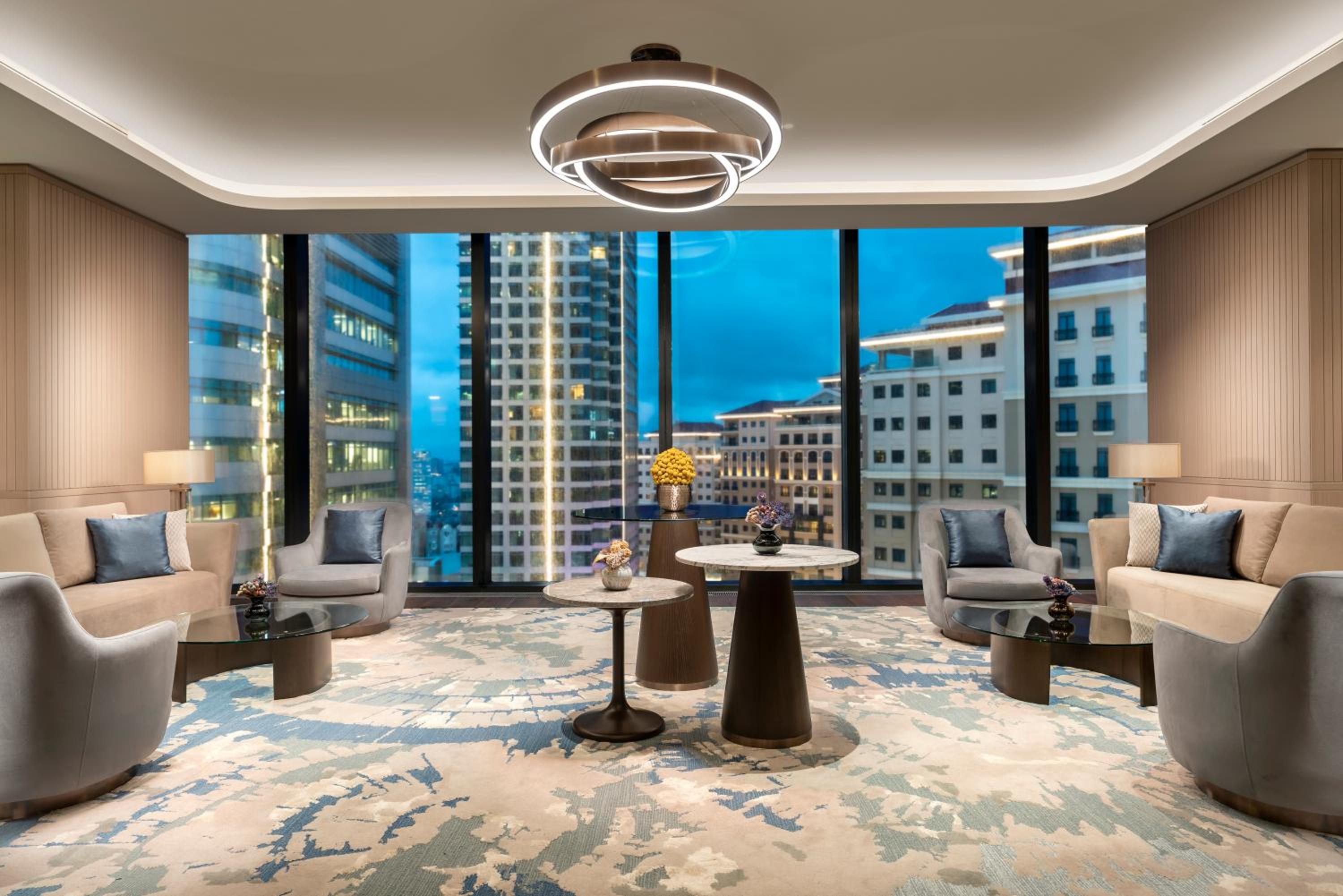 Club Premier City View King - Photo 4