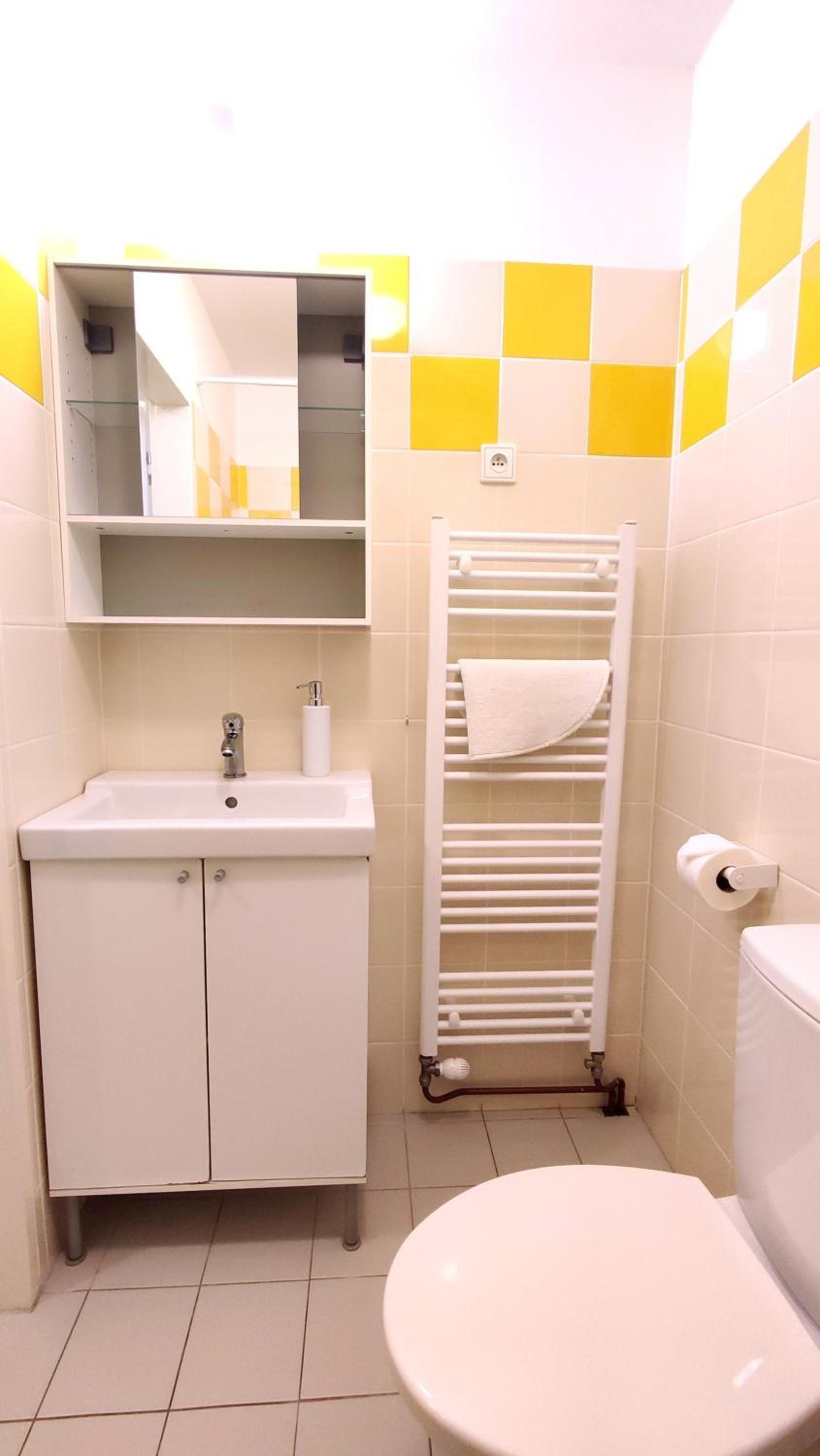 Apartment - Photo 12