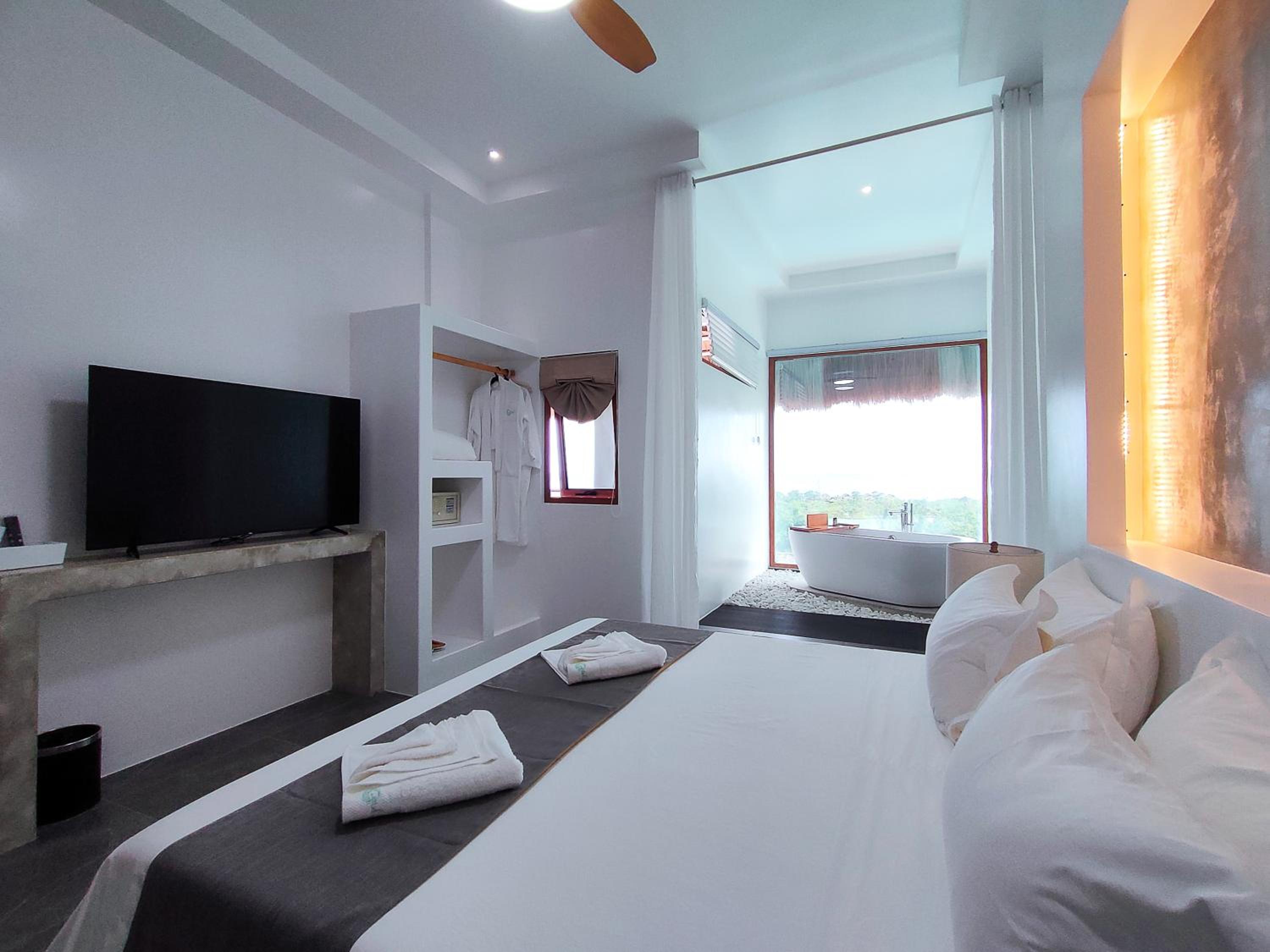 King Suite - Photo 1