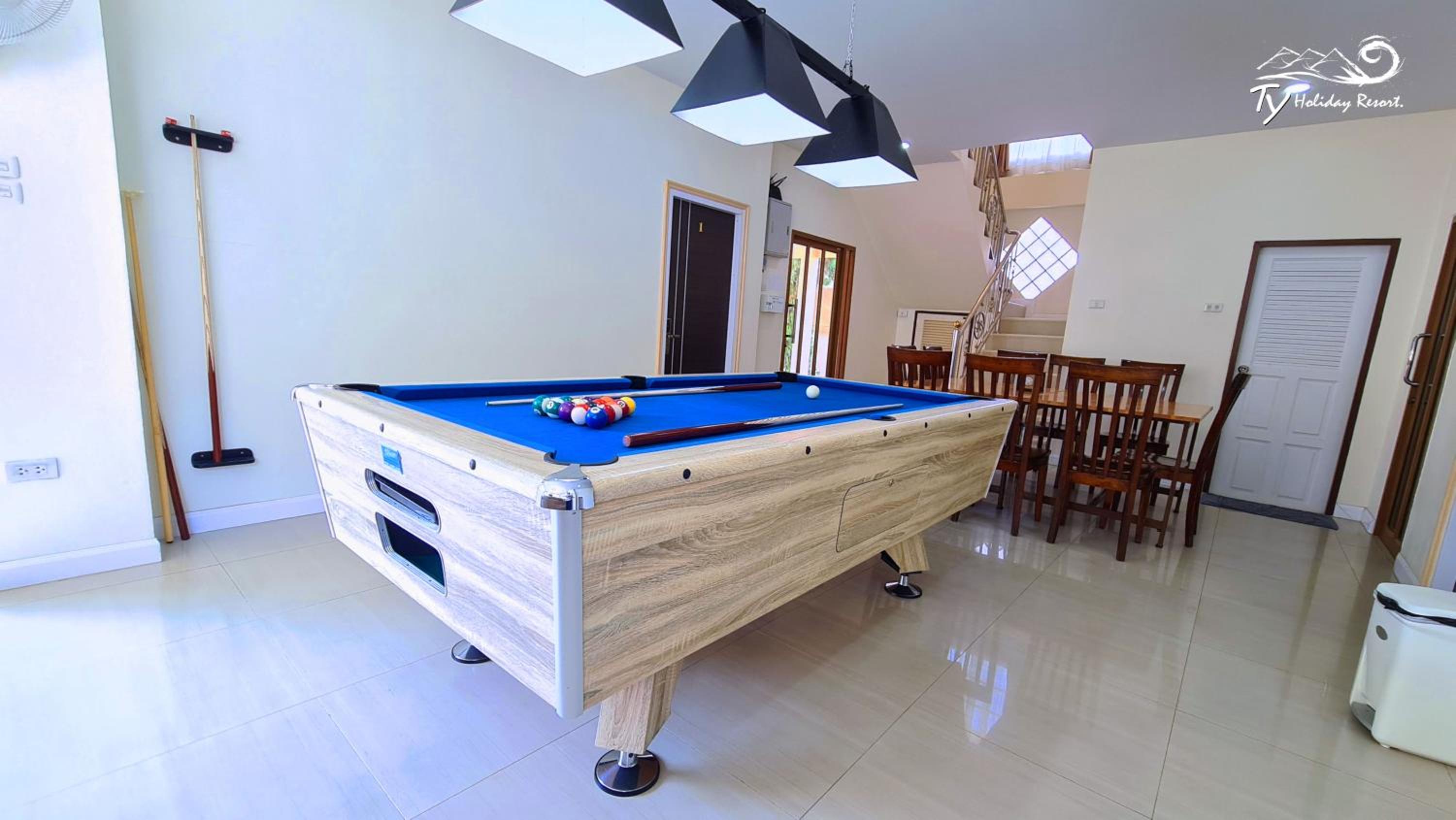 Six-Bedroom Villa with Private Pool 241 - Photo 4