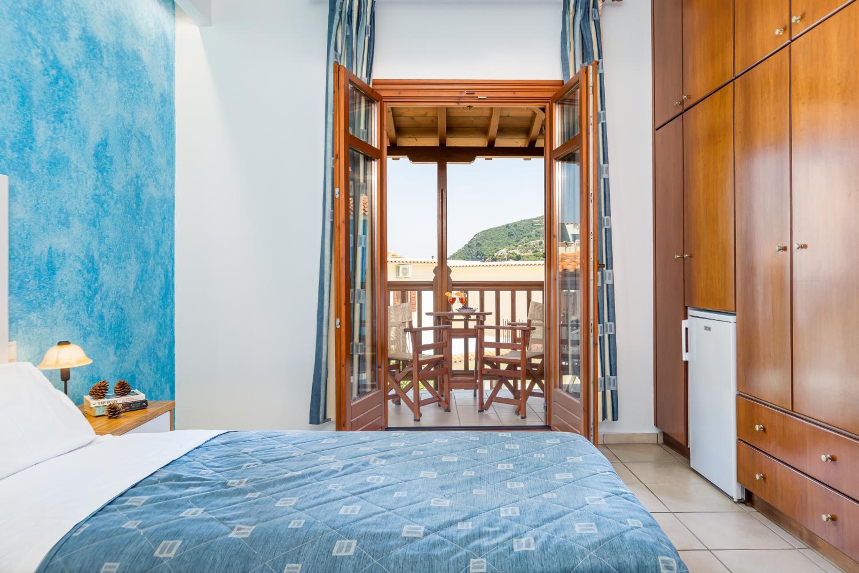 Twin Room with Garden View photo 3