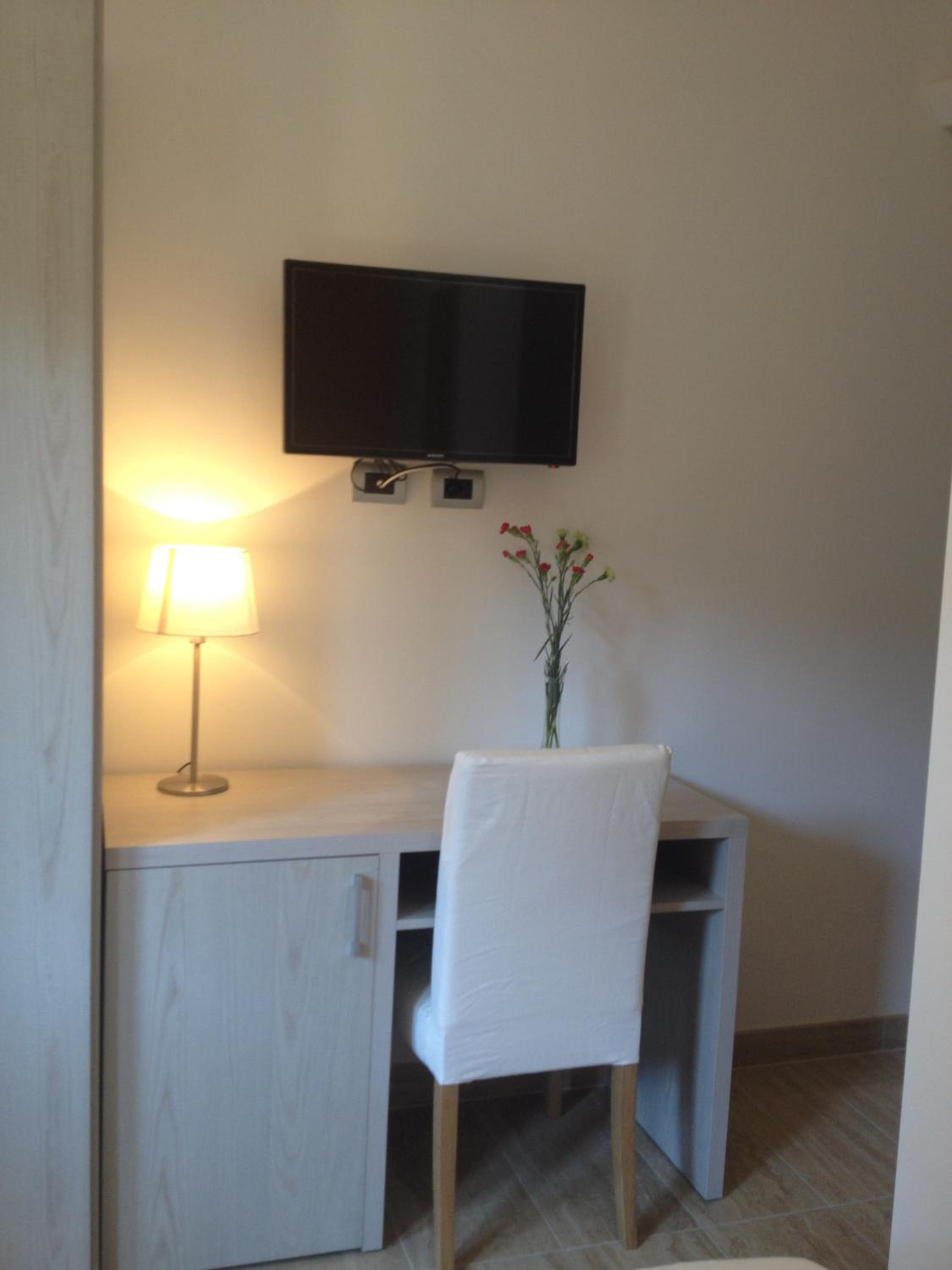 Double or Twin Room photo 3