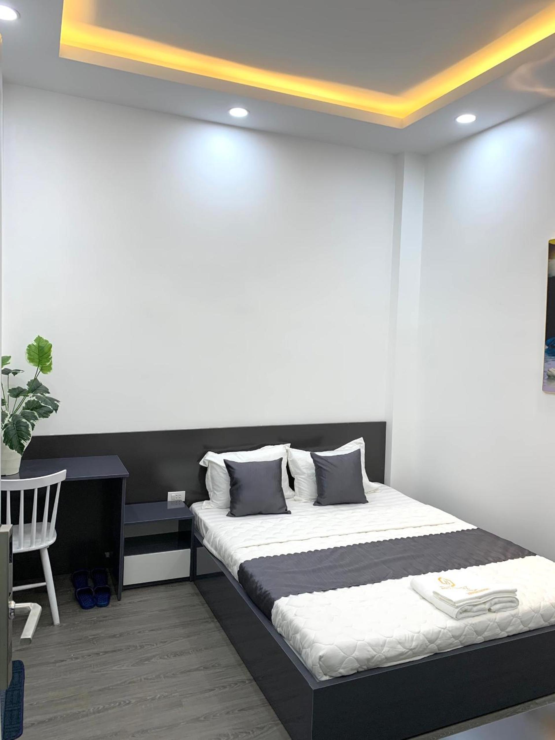 Standard King Room photo 1