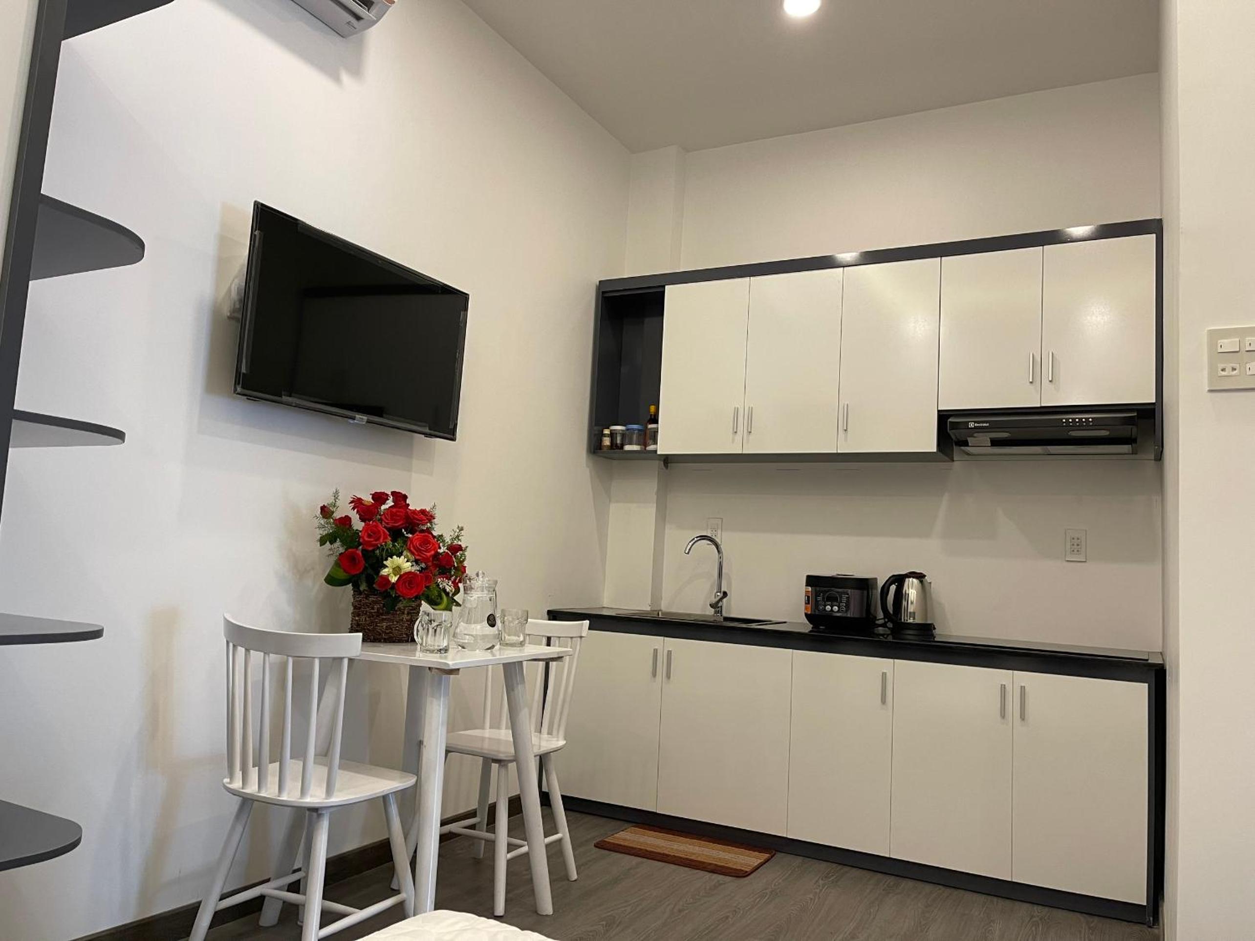 Apartment - Ground Floor photo 3