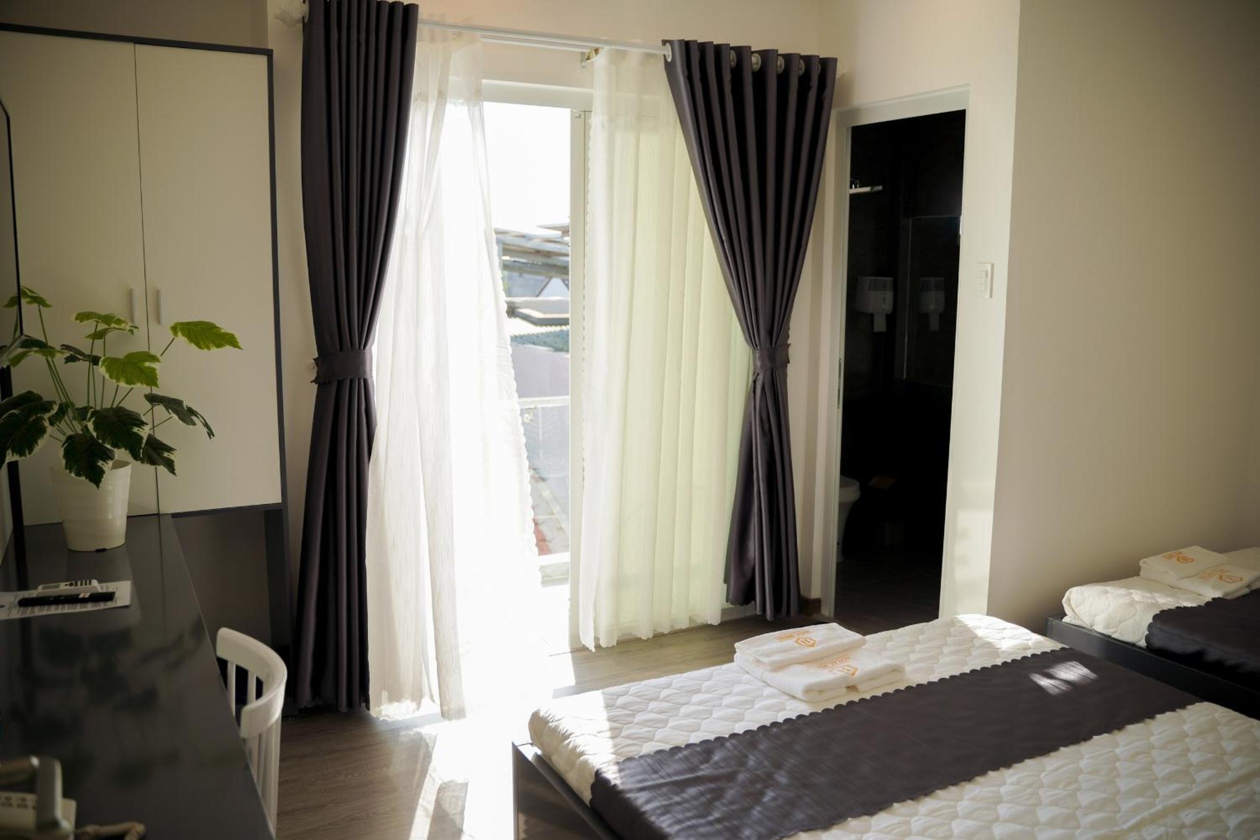 Quadruple Room with Balcony photo 3