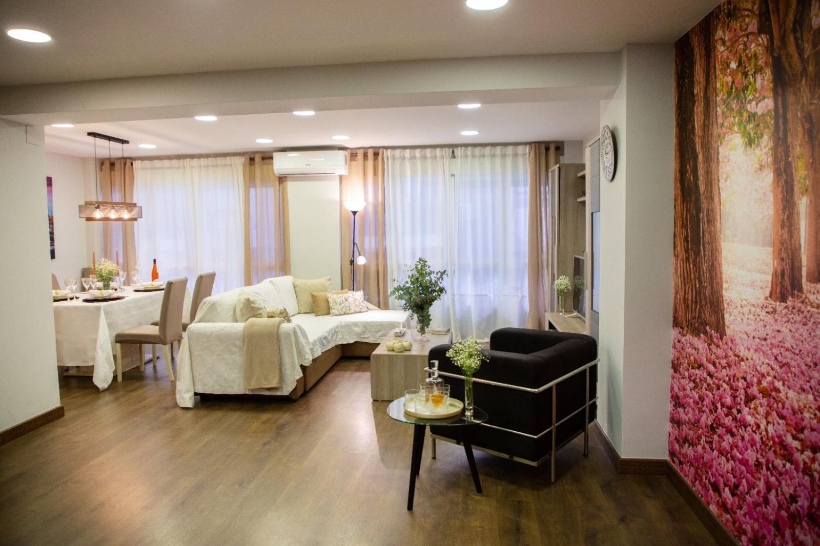 Deluxe Apartment - Photo 1