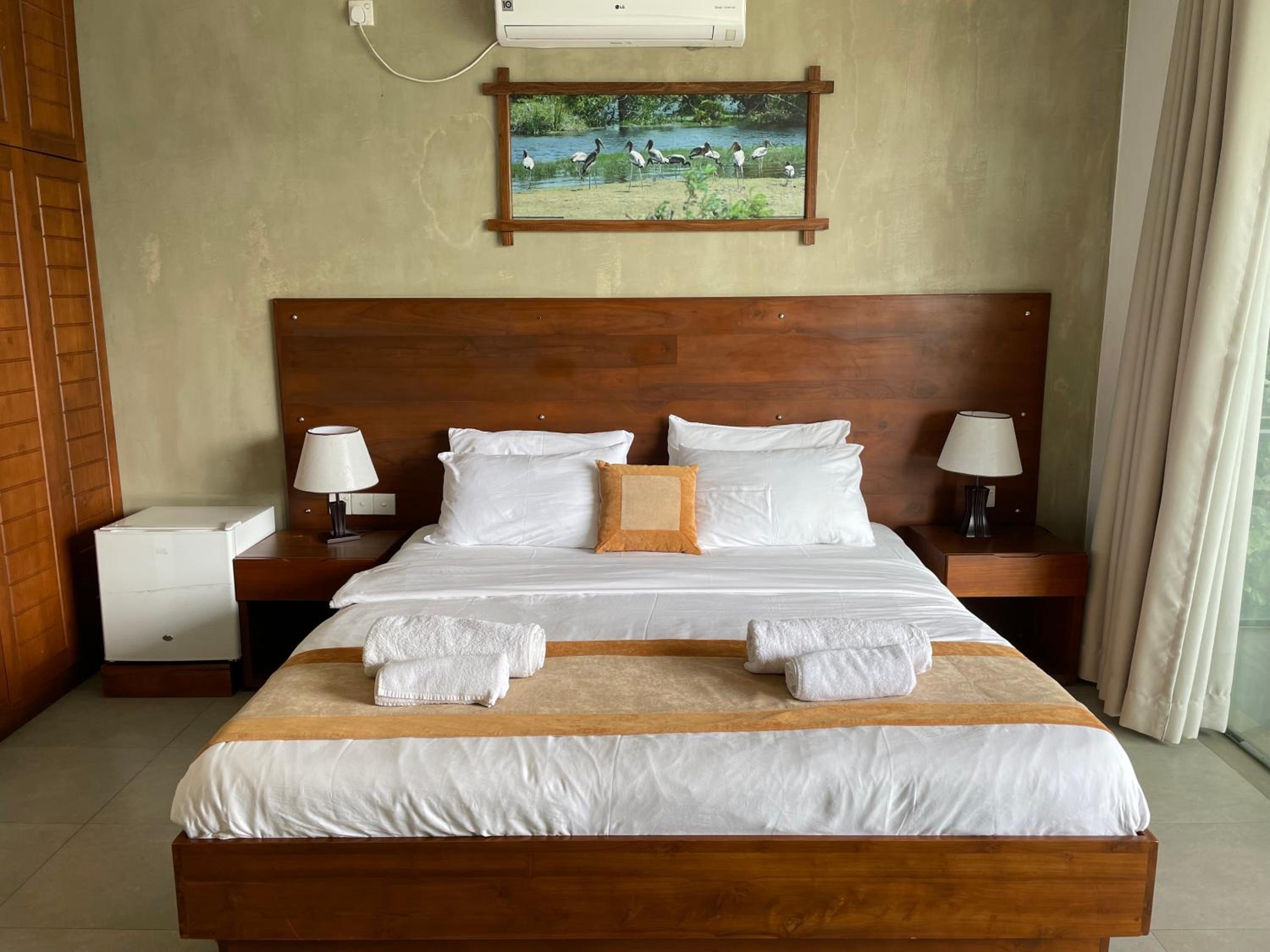 King Room with Lake View photo 3